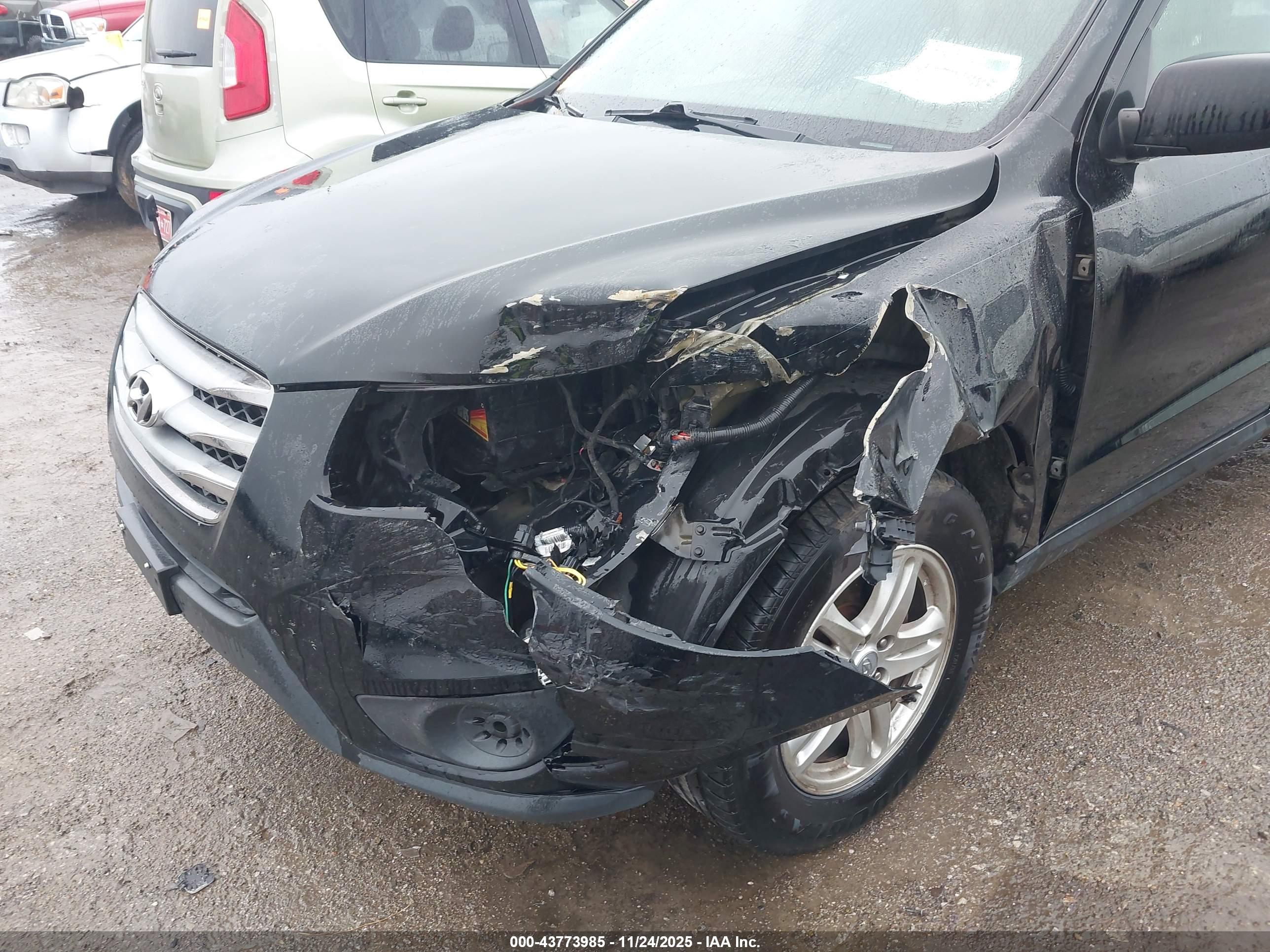HYUNDAI SANTA image 6