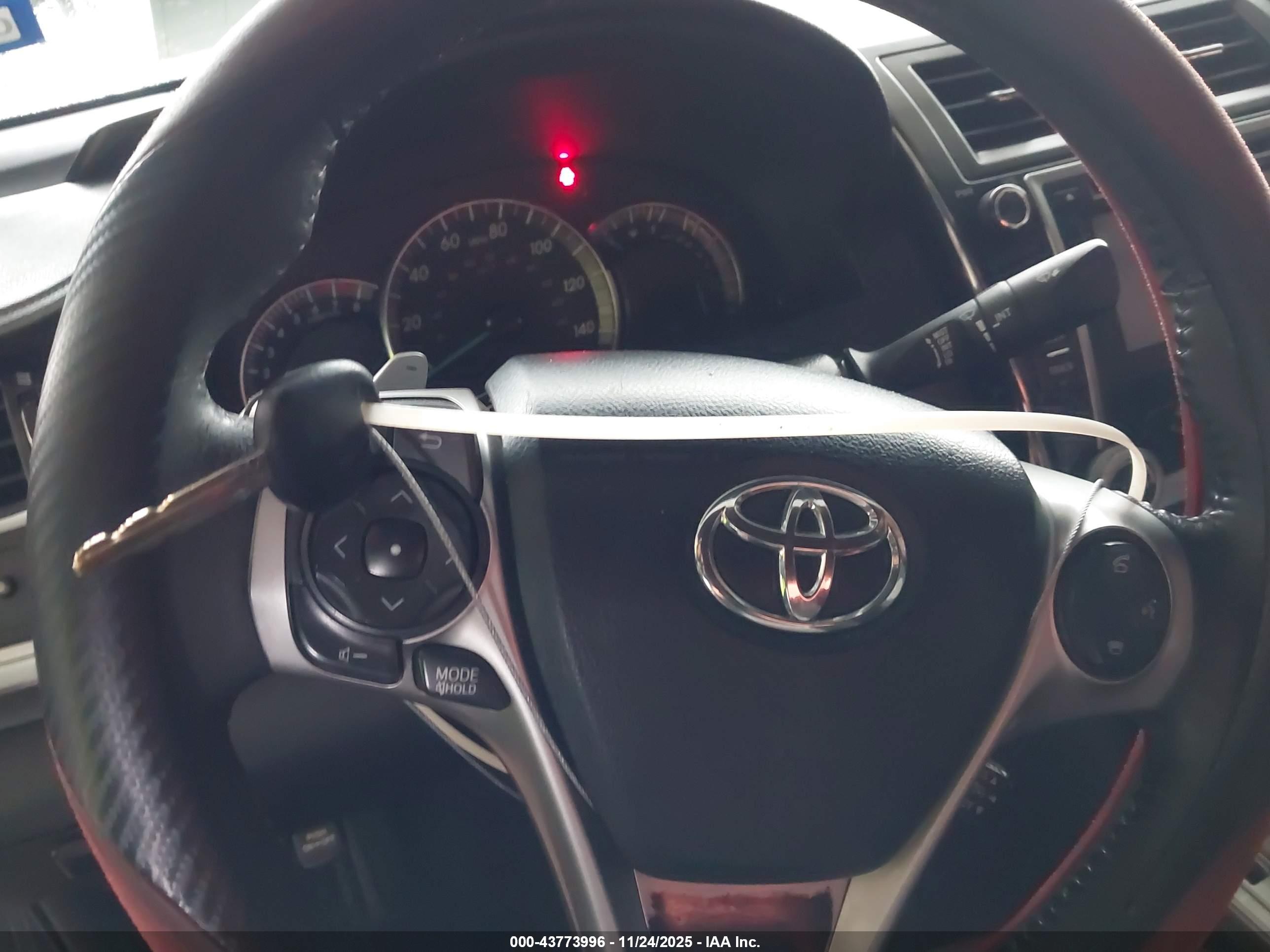 TOYOTA CAMRY image 11