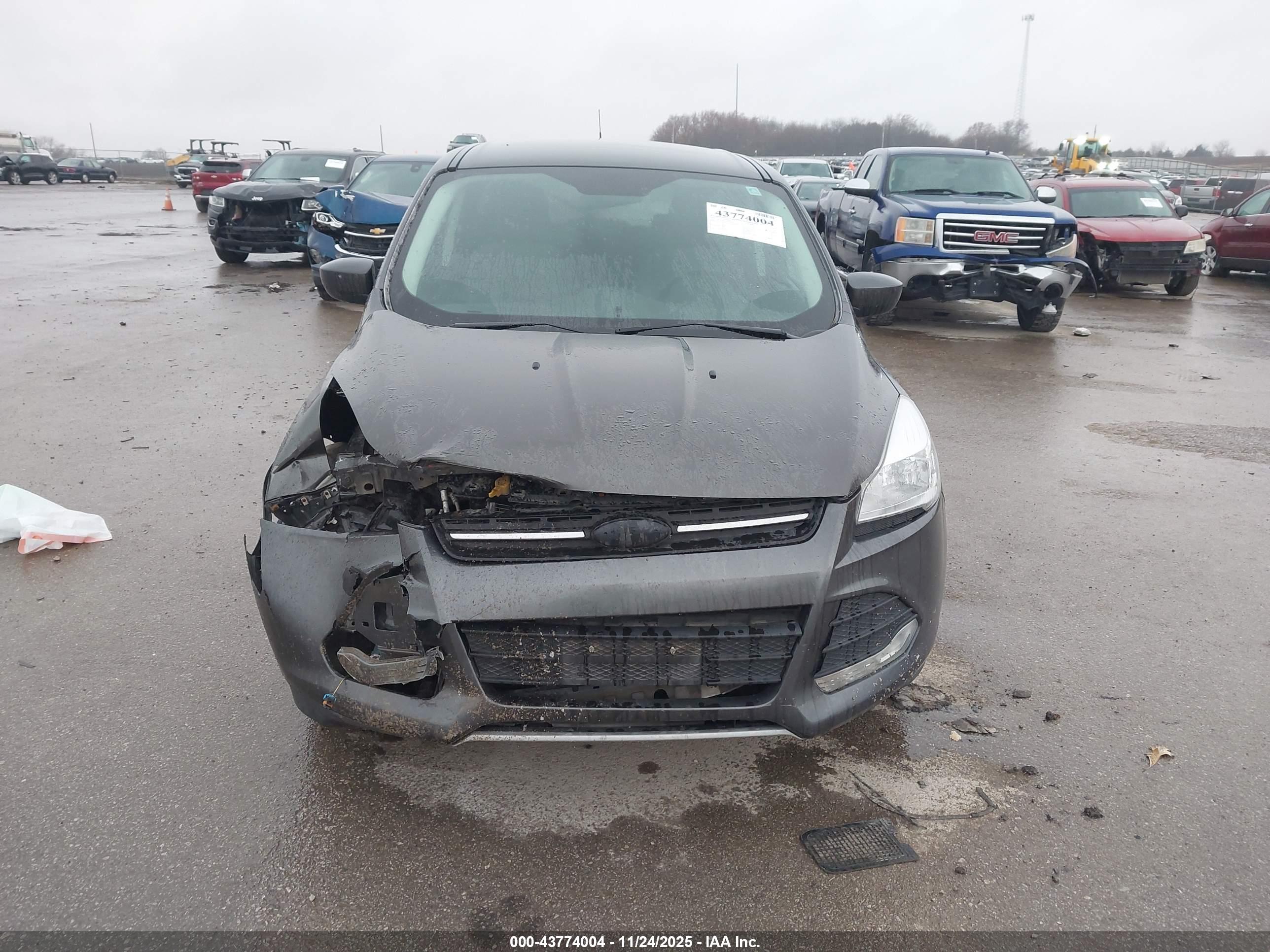 FORD ESCAPE image 6