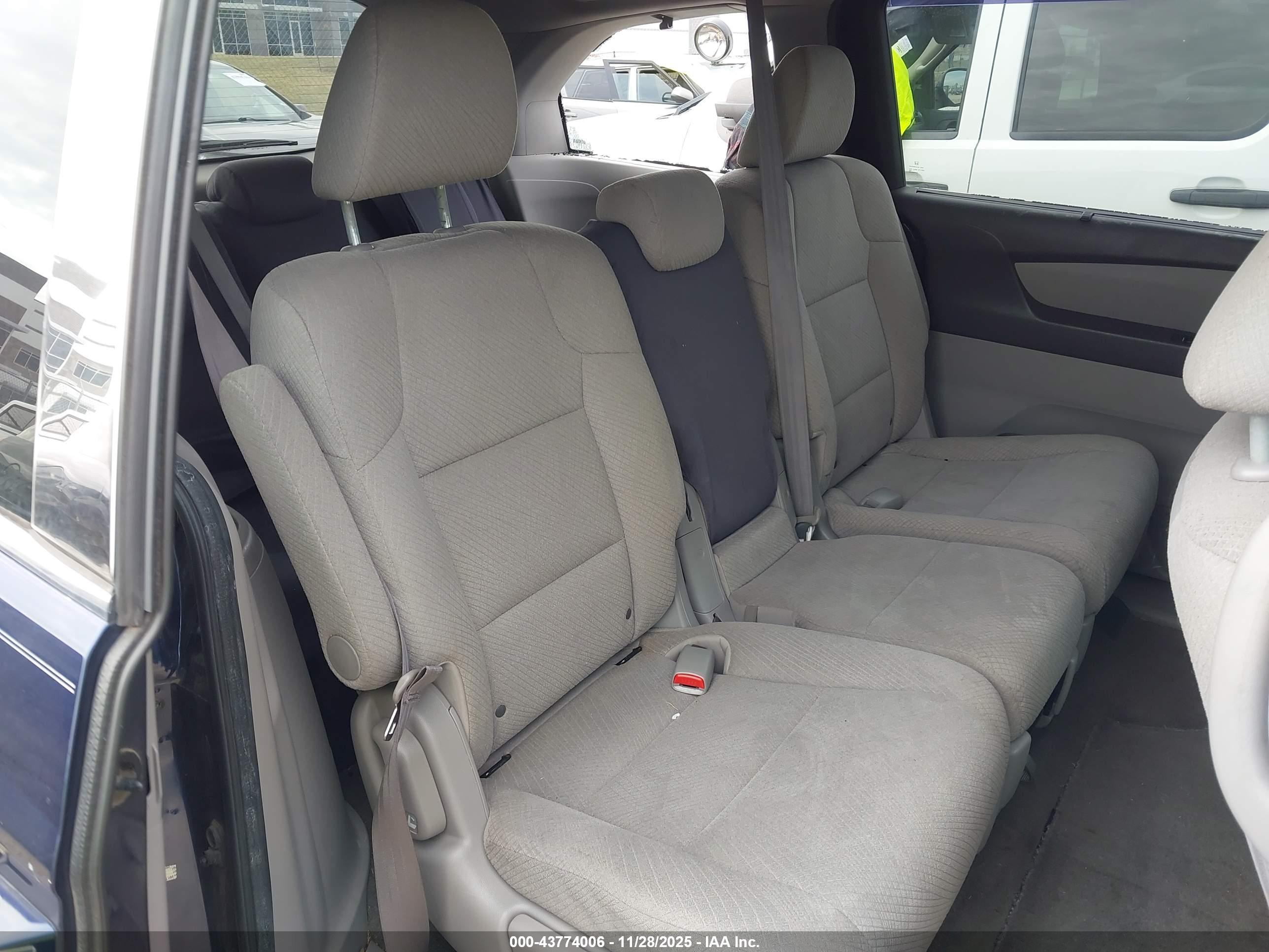 HONDA ODYSSEY image 8