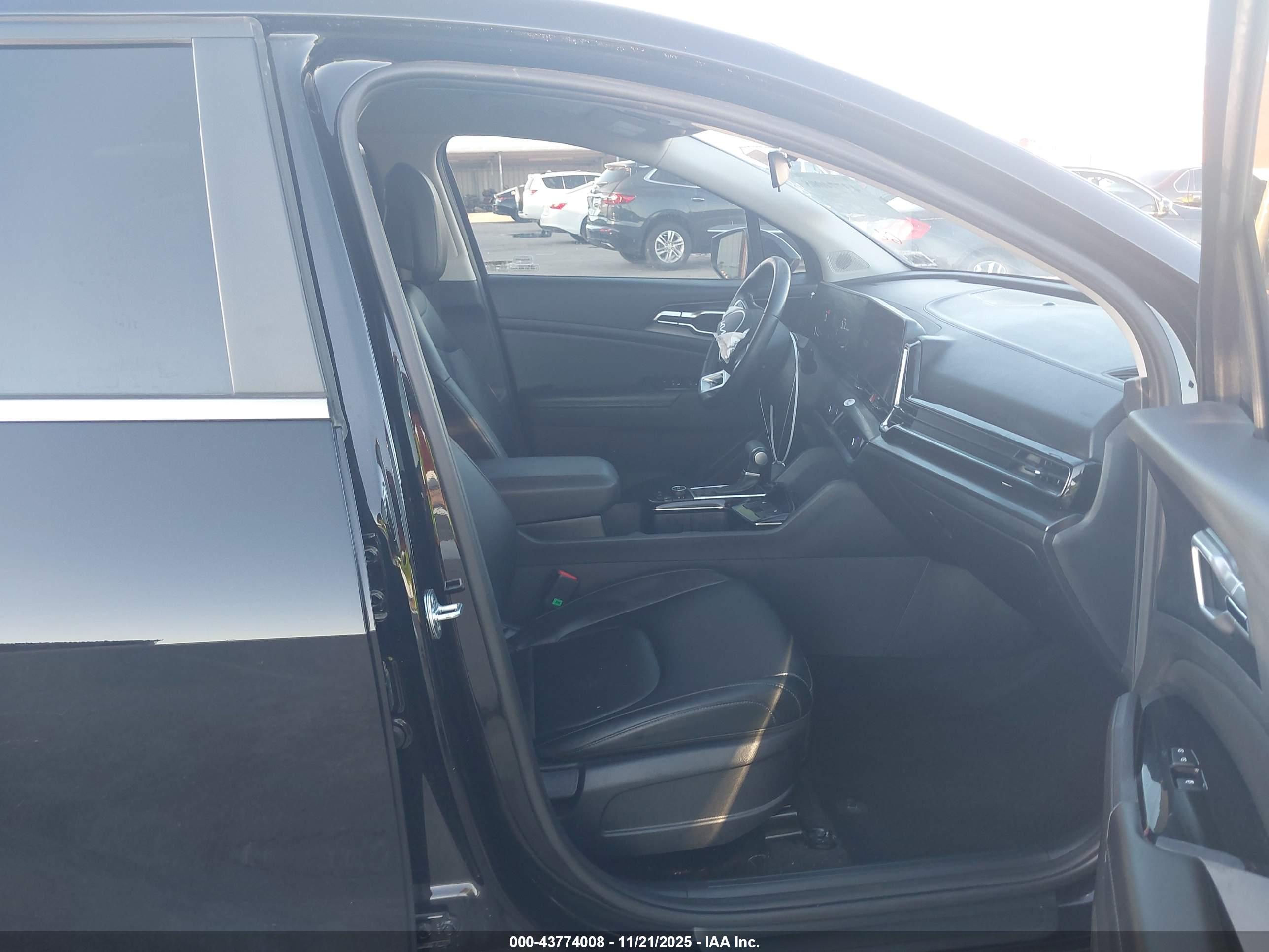 KIA SPORTAGE image 5