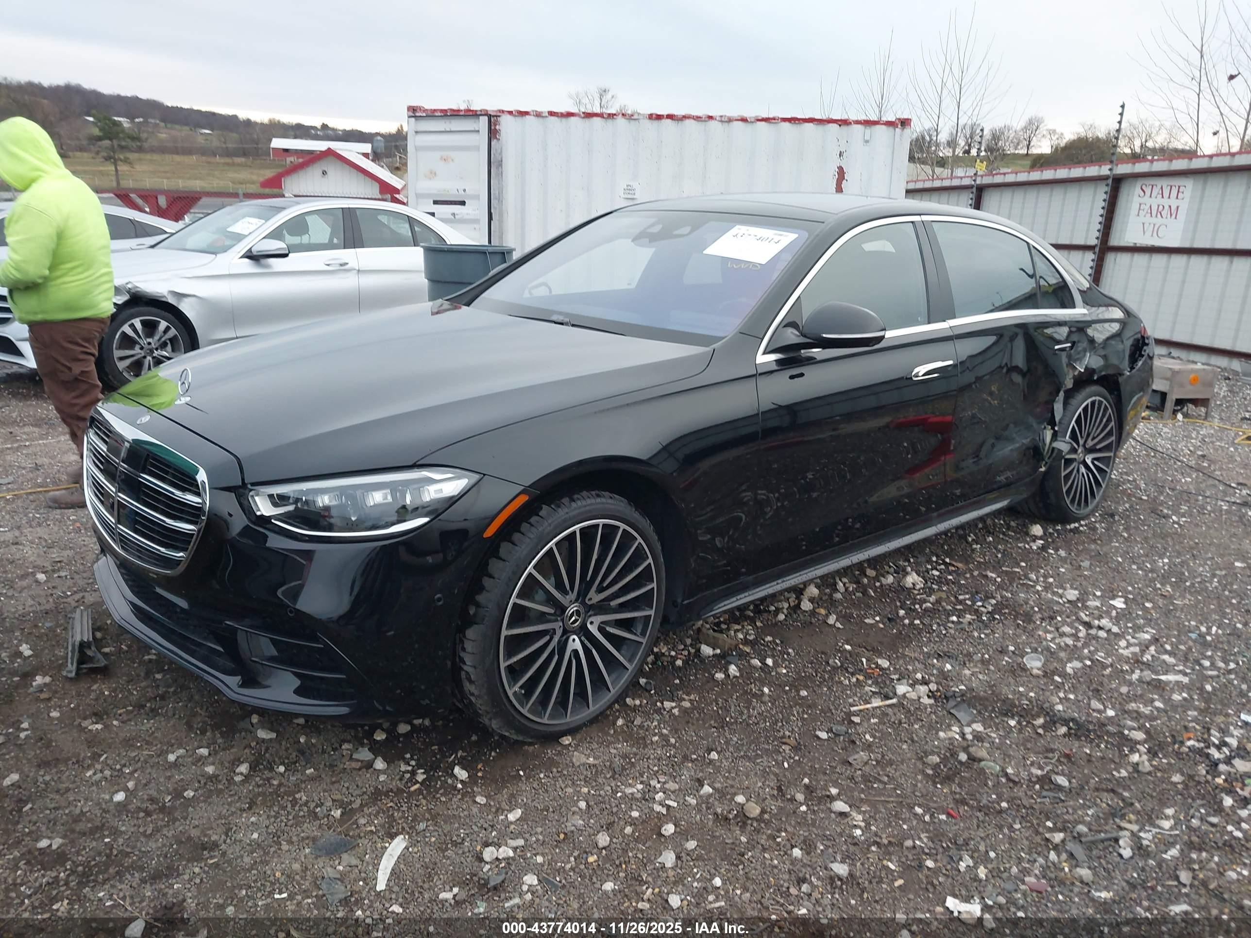 MERCEDES-BENZ S image 2