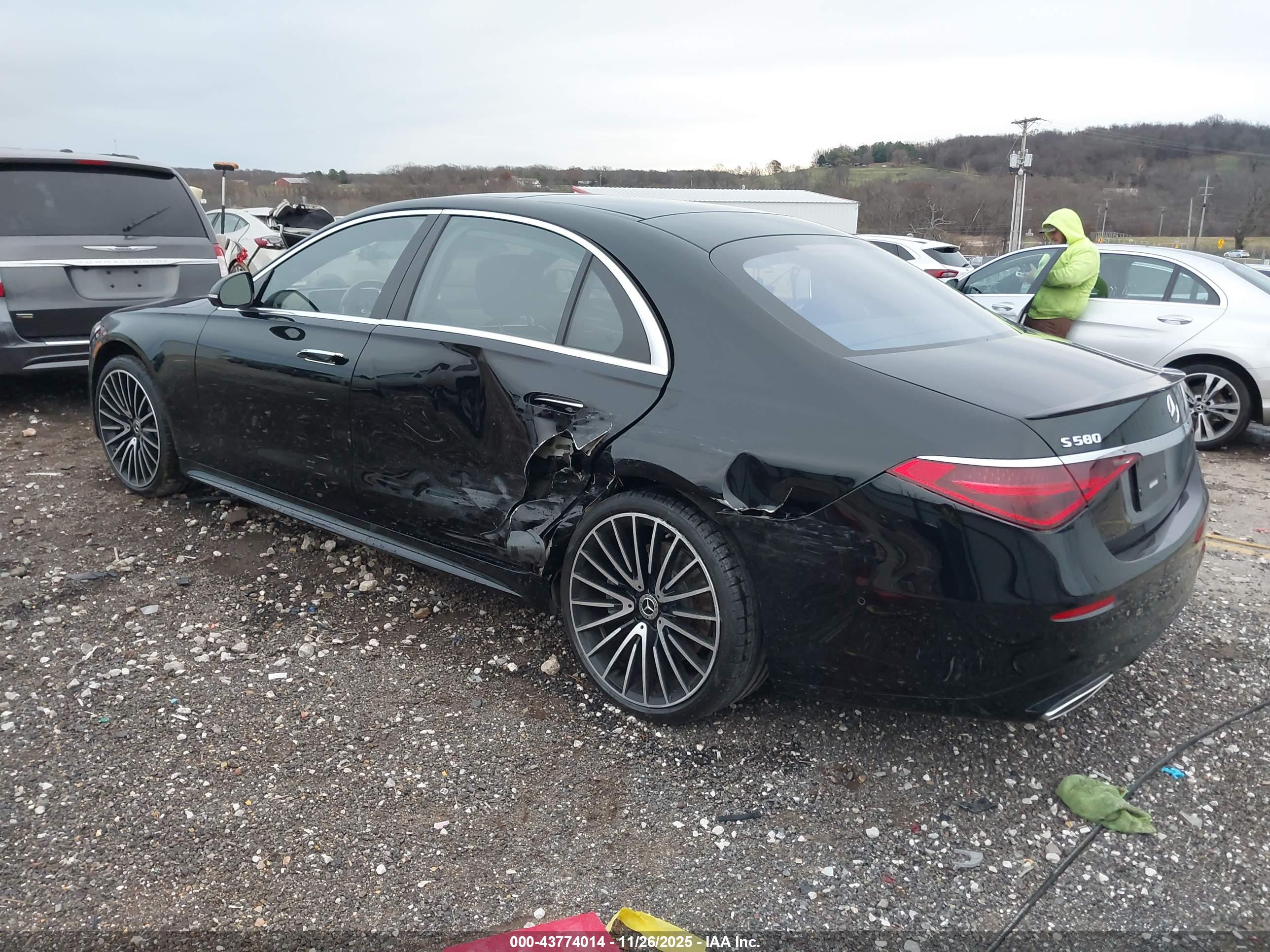 MERCEDES-BENZ S image 3