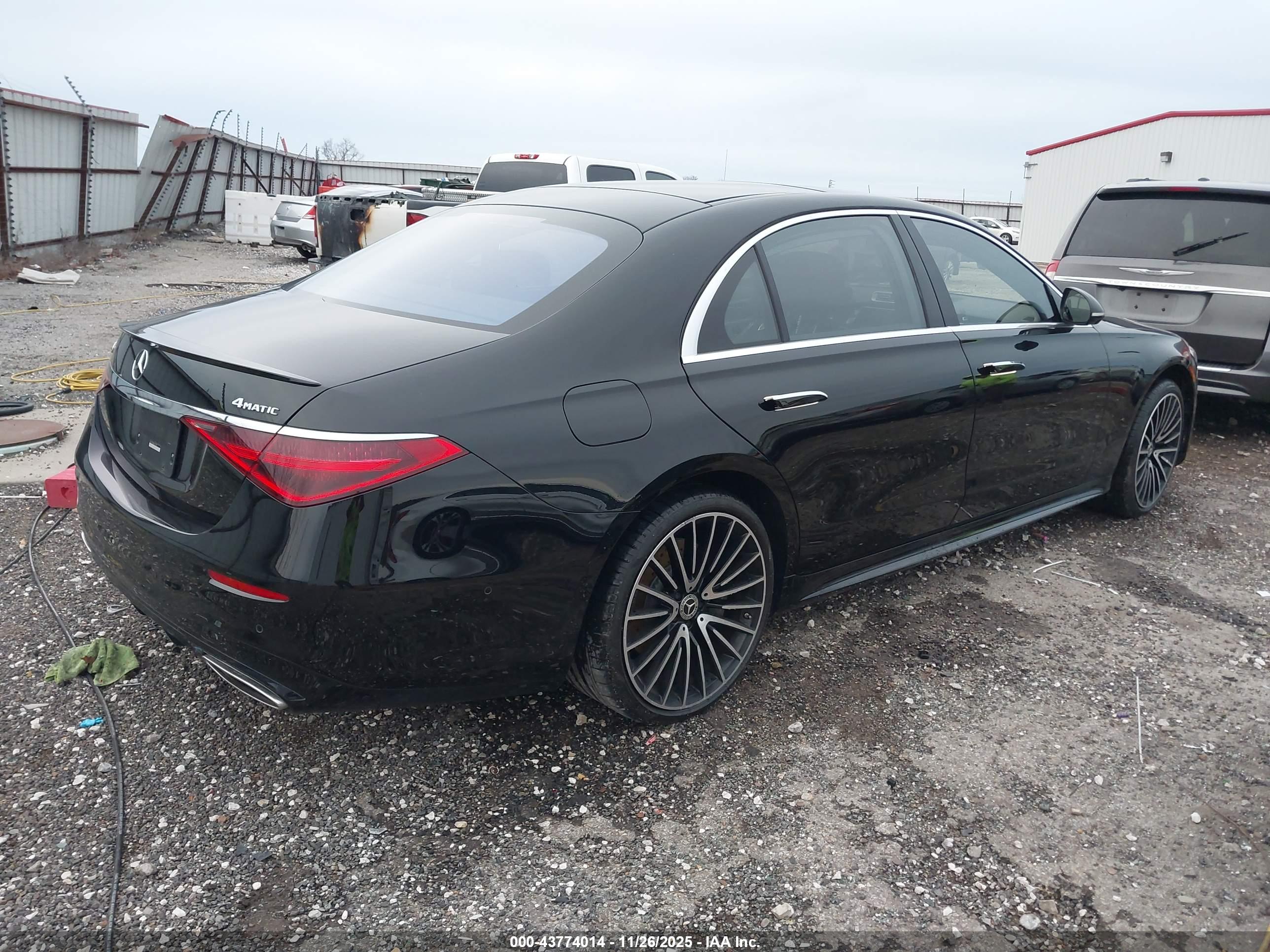 MERCEDES-BENZ S image 4