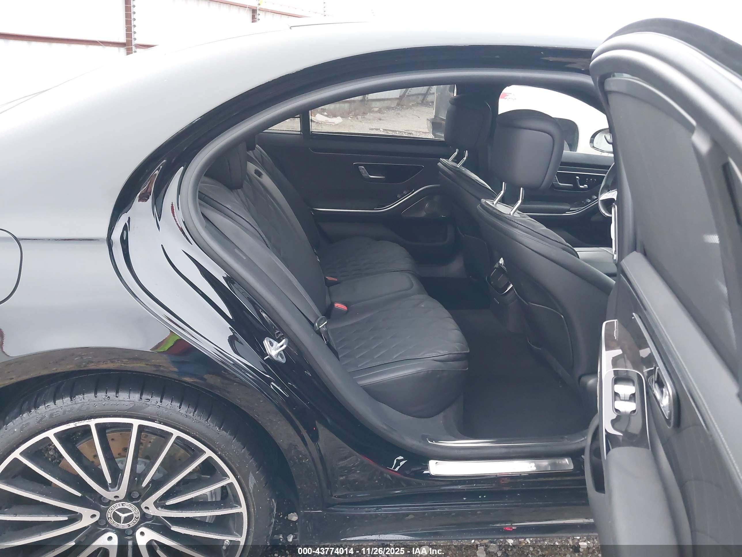 MERCEDES-BENZ S image 8
