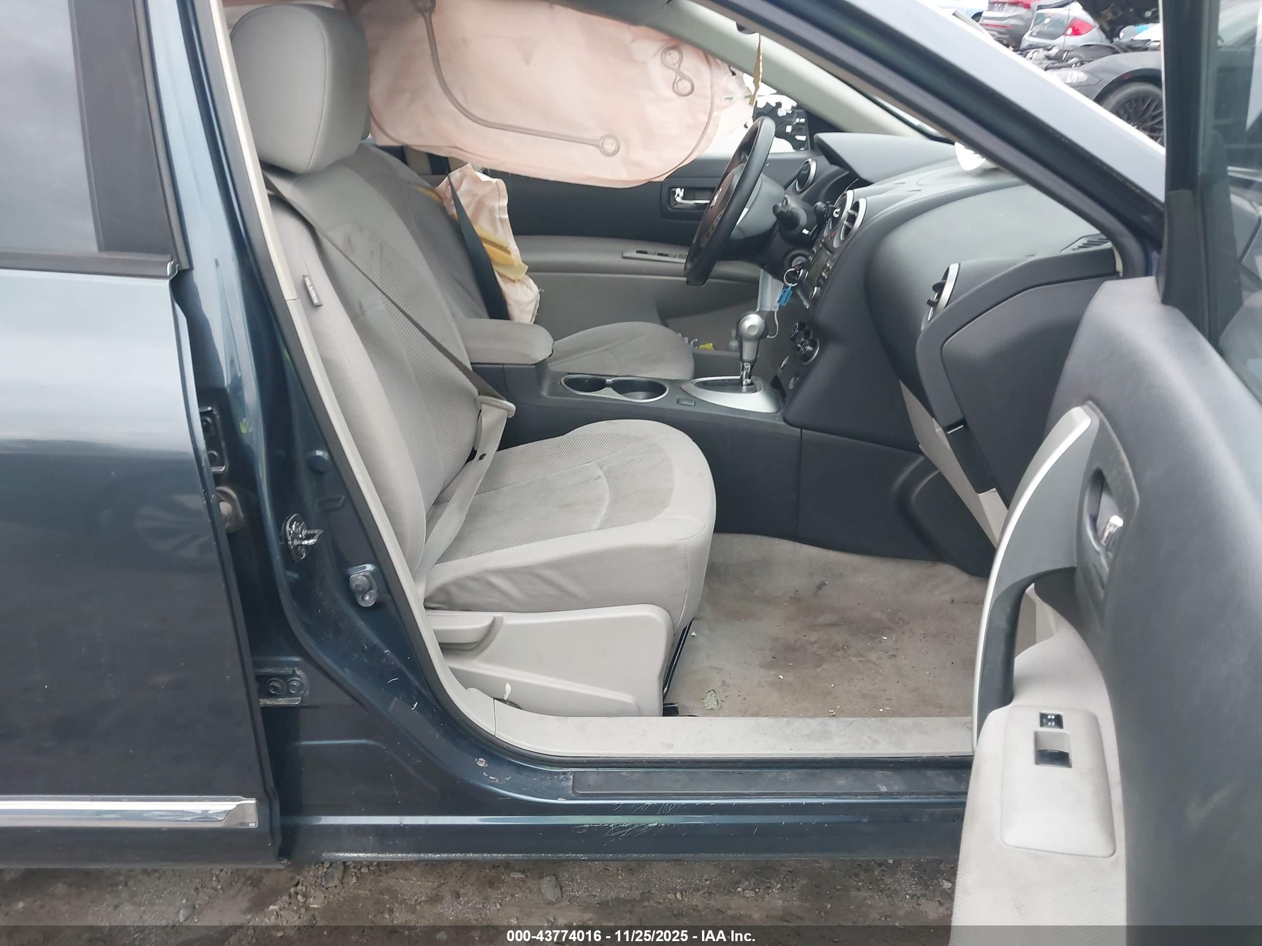 NISSAN ROGUE image 5