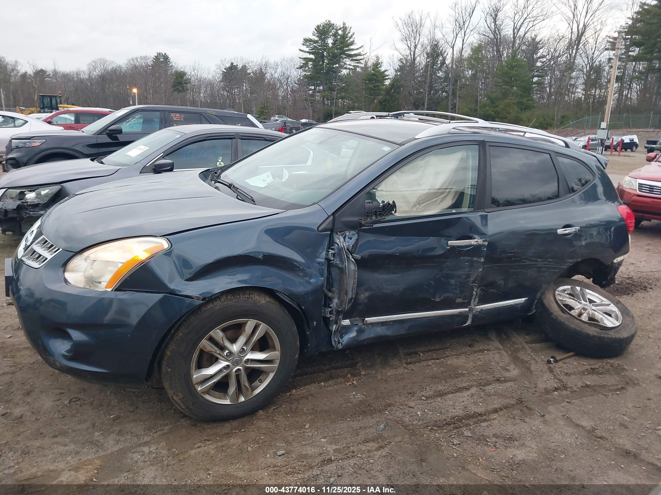 NISSAN ROGUE image 6