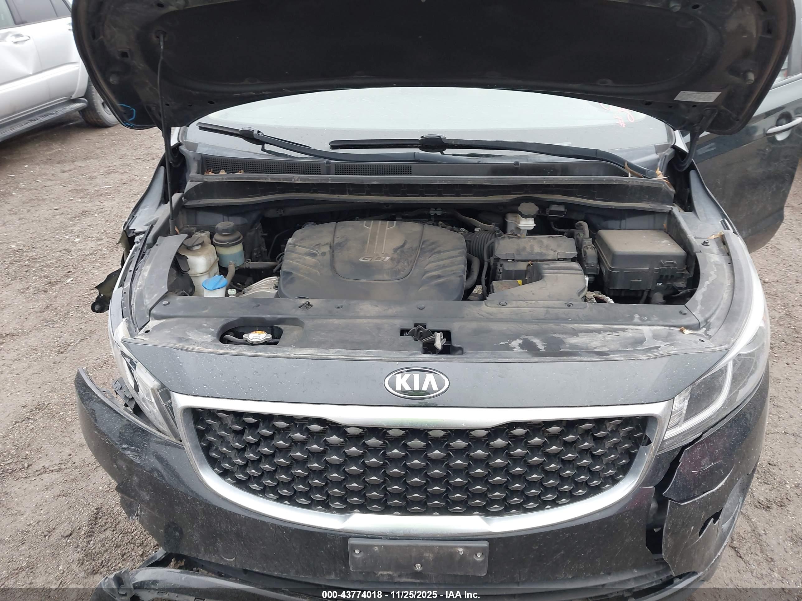 KIA SEDONA image 10