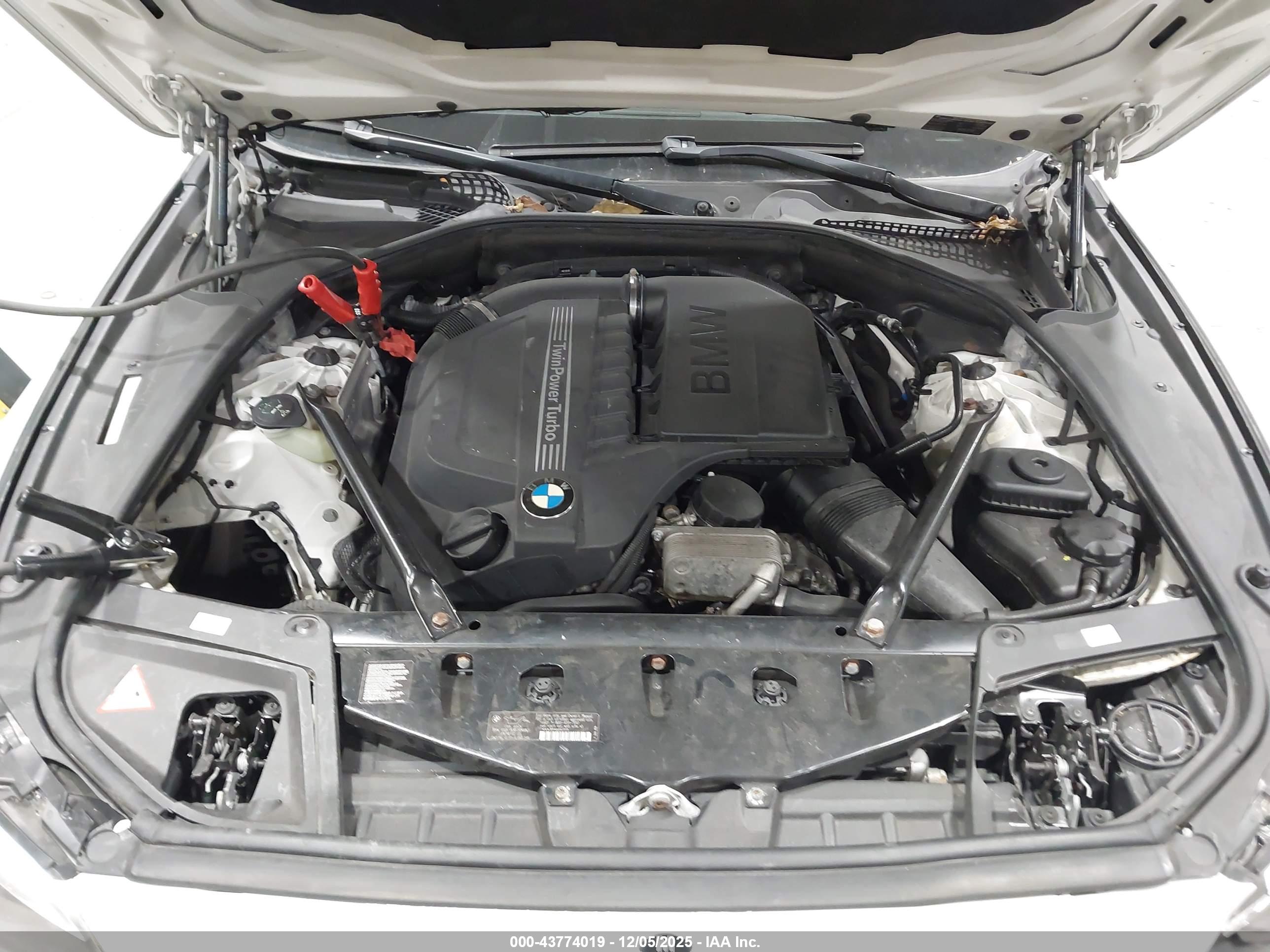 BMW 535I image 10