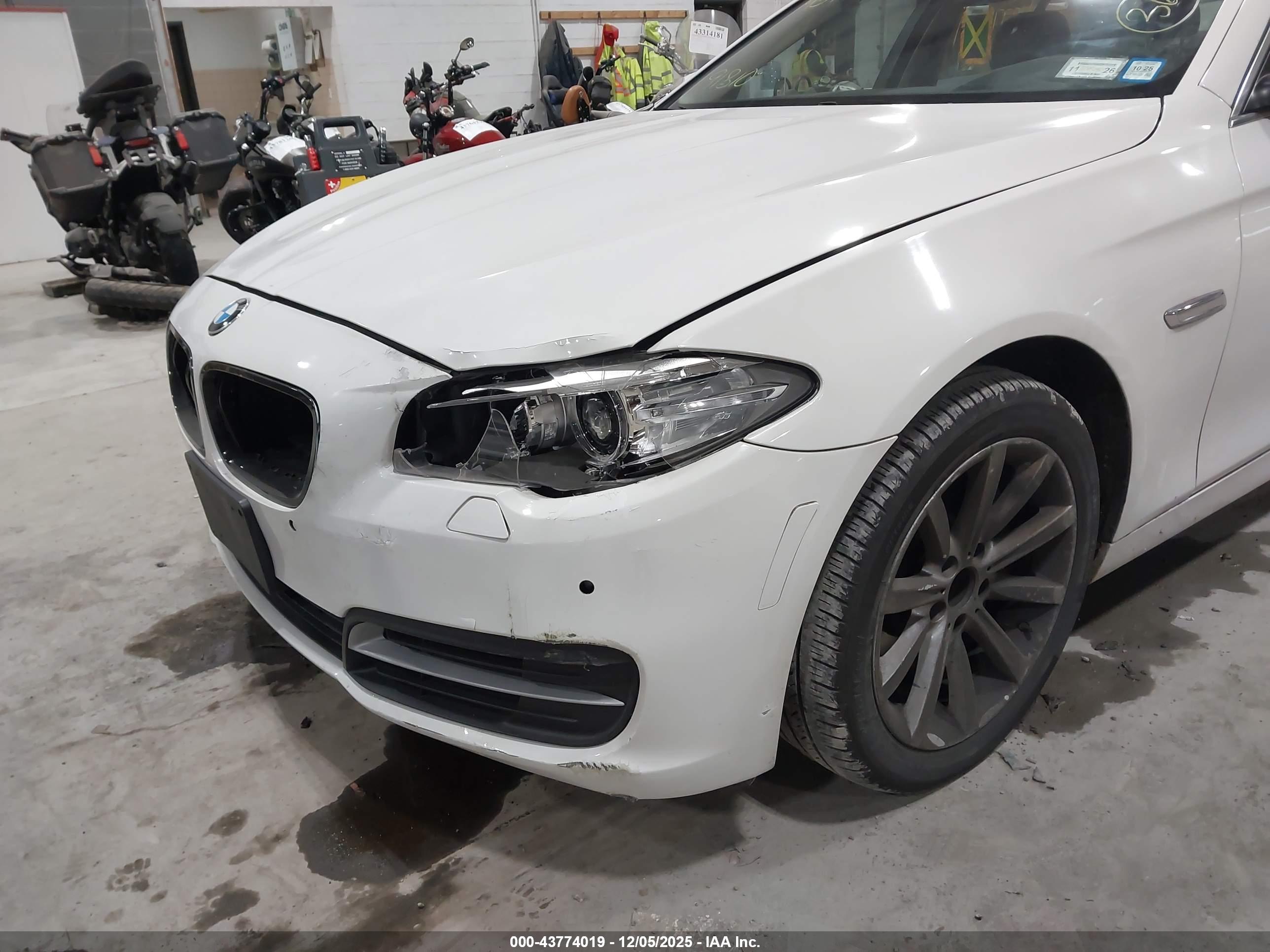 BMW 535I image 6