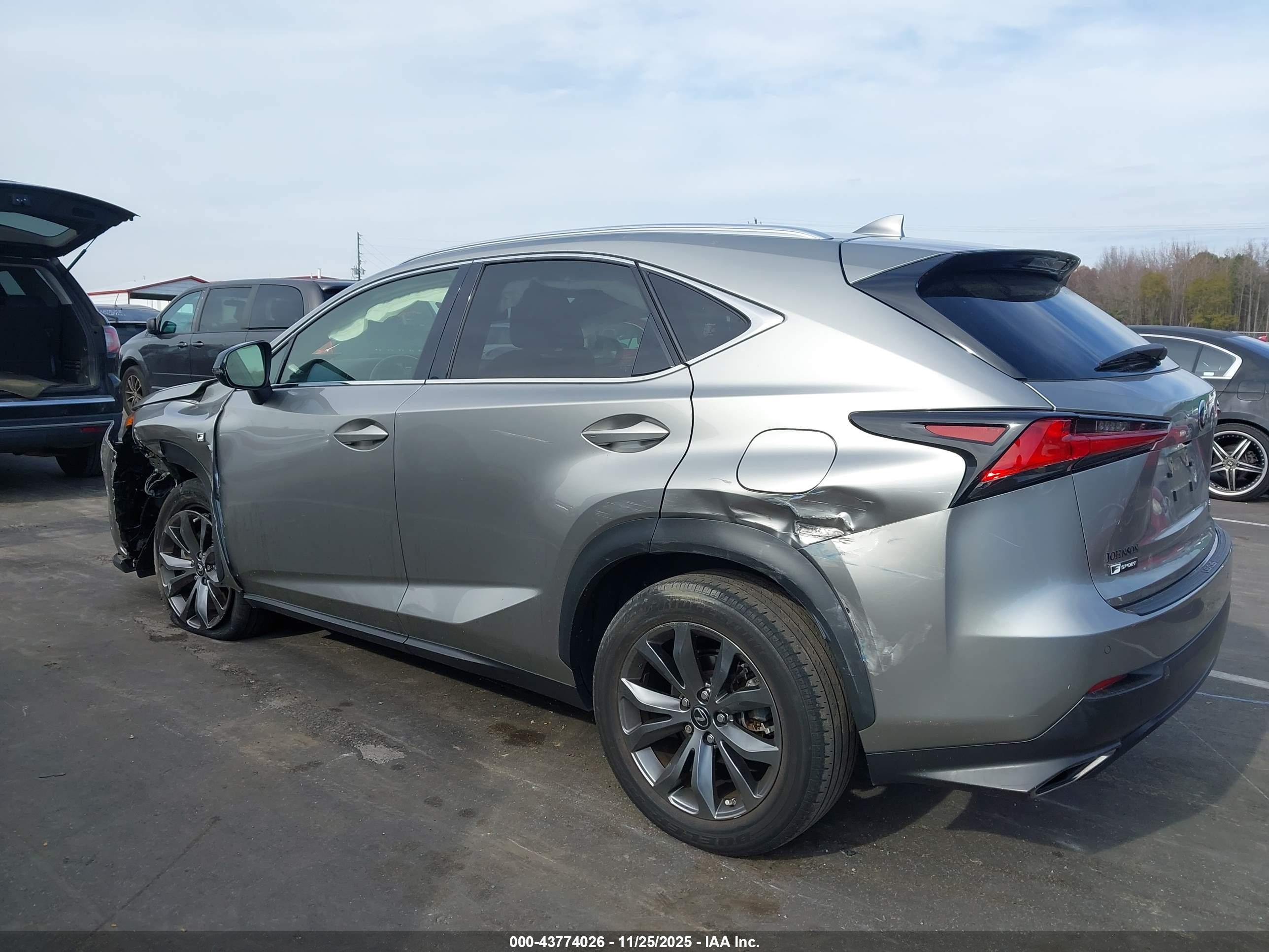 LEXUS NX image 3