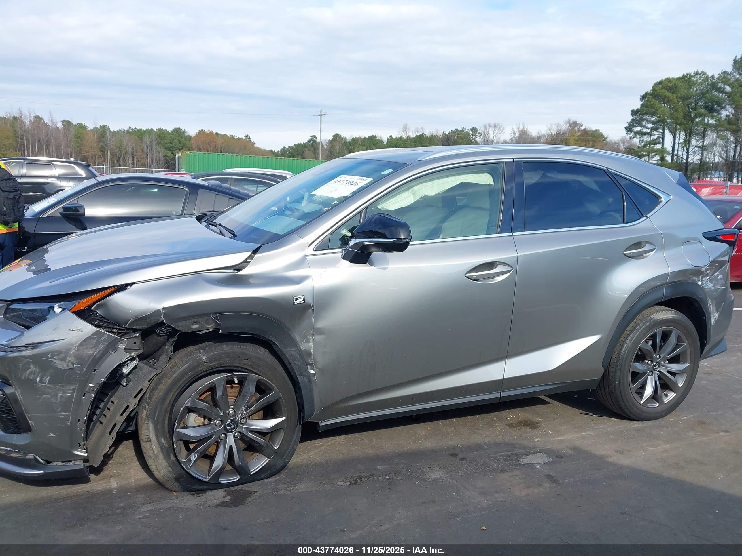 LEXUS NX image 6
