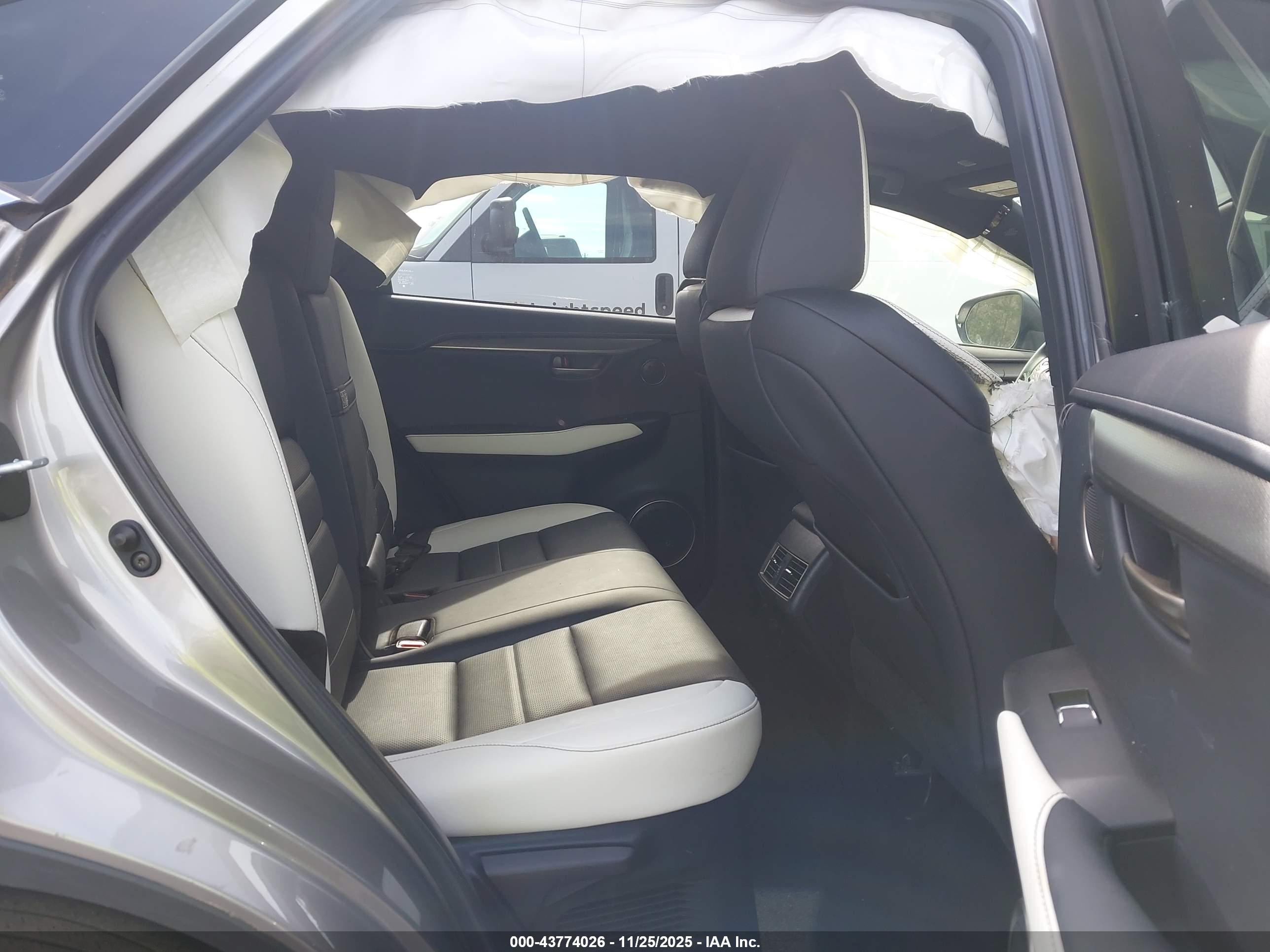 LEXUS NX image 8