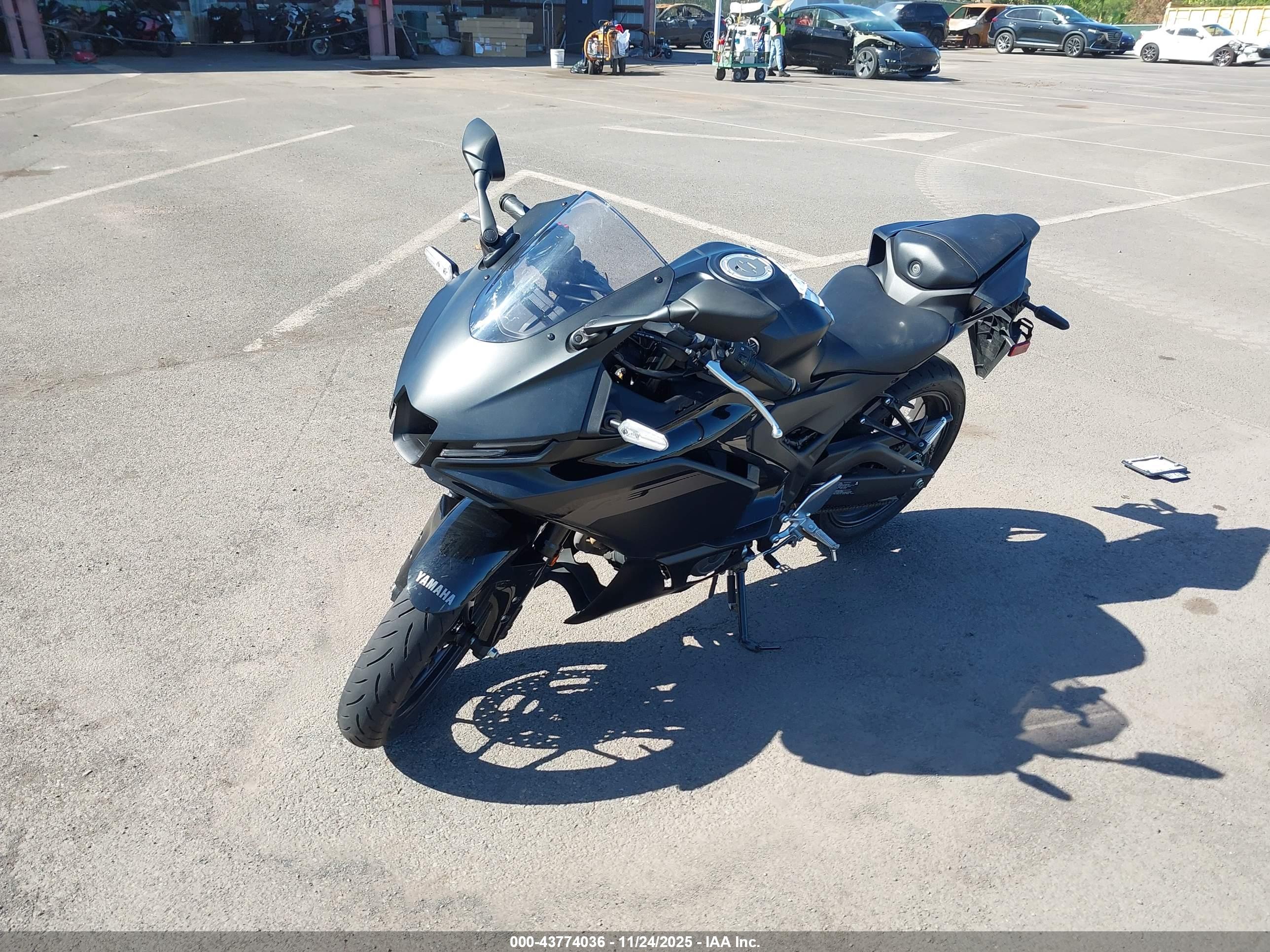 YAMAHA YFZ320 image 2