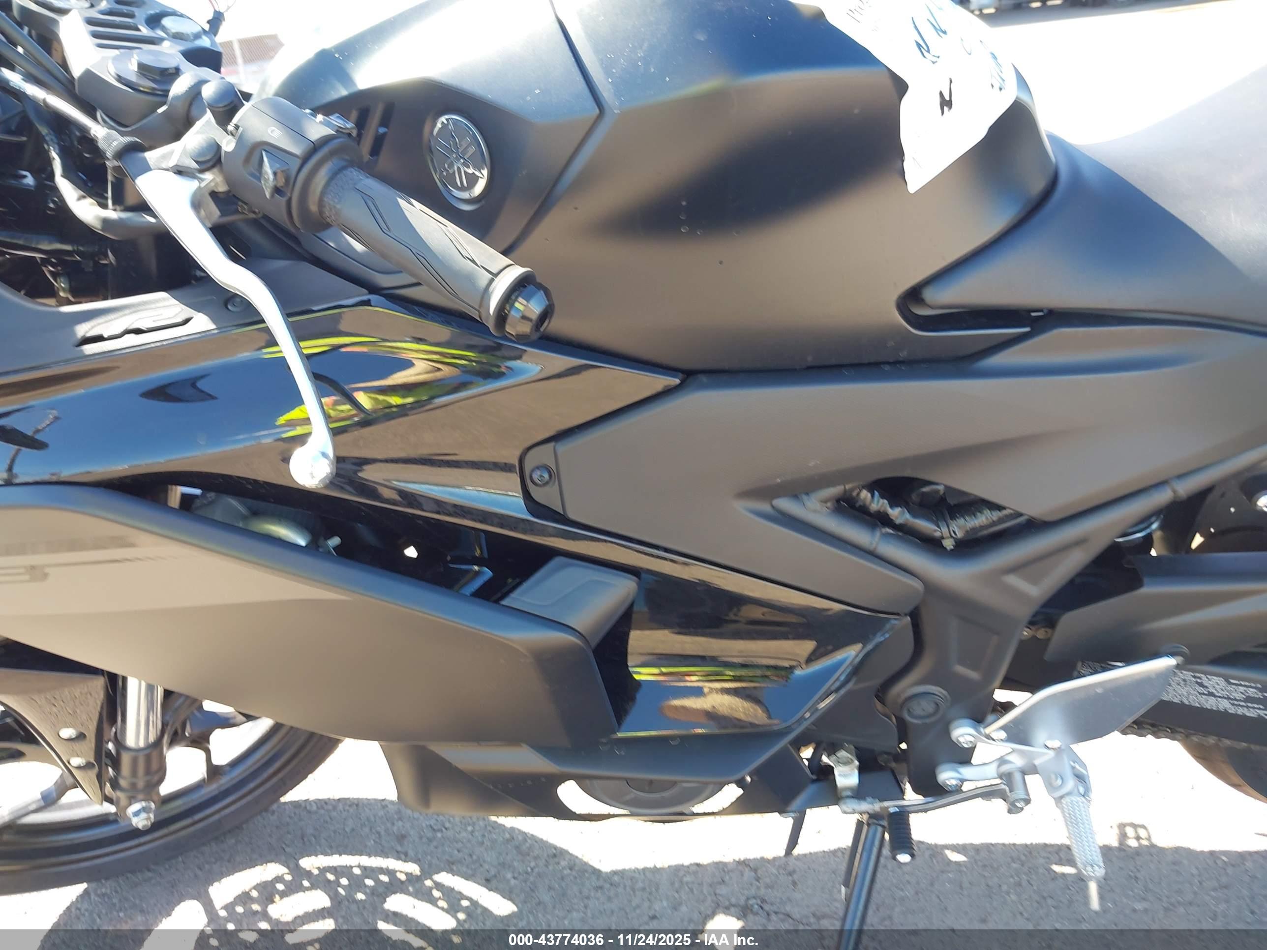 YAMAHA YFZ320 image 9