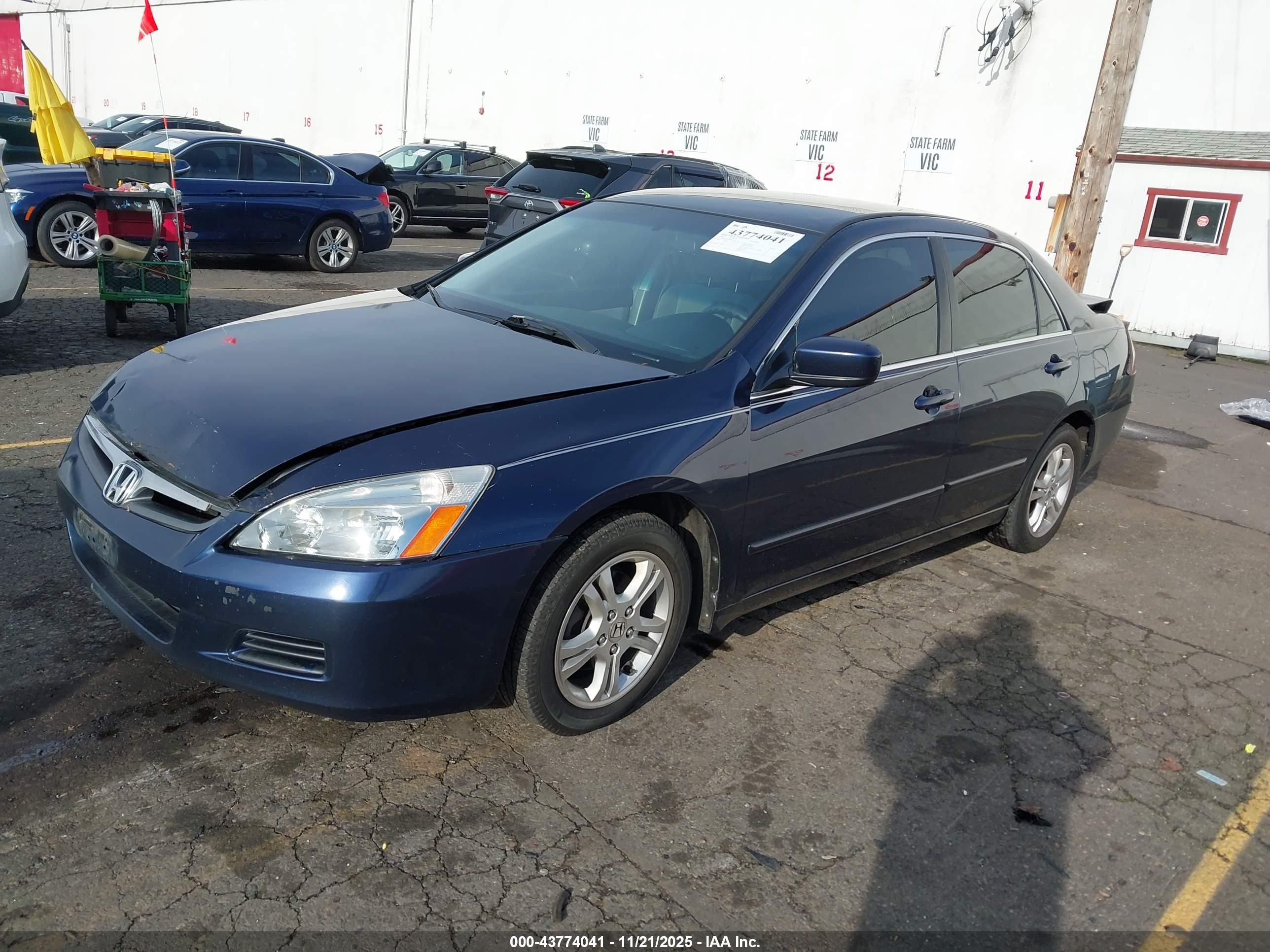 HONDA ACCORD image 2