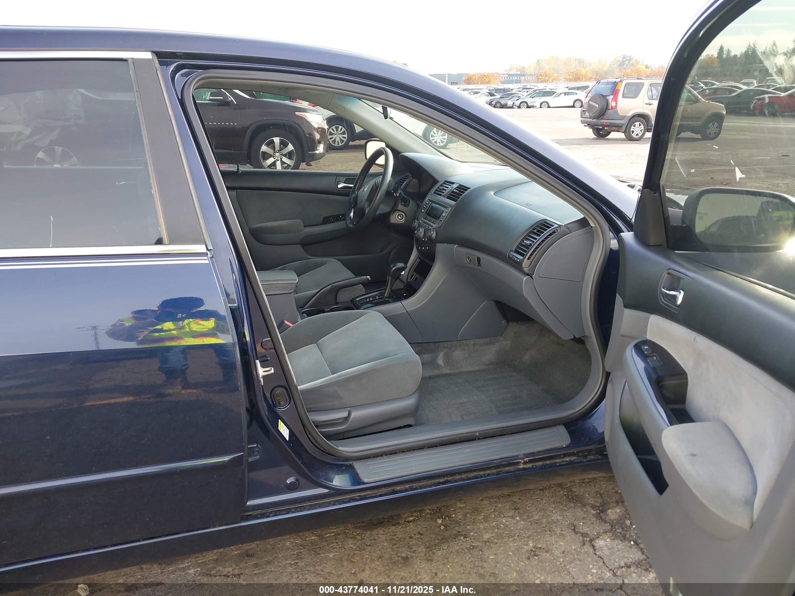 HONDA ACCORD image 5