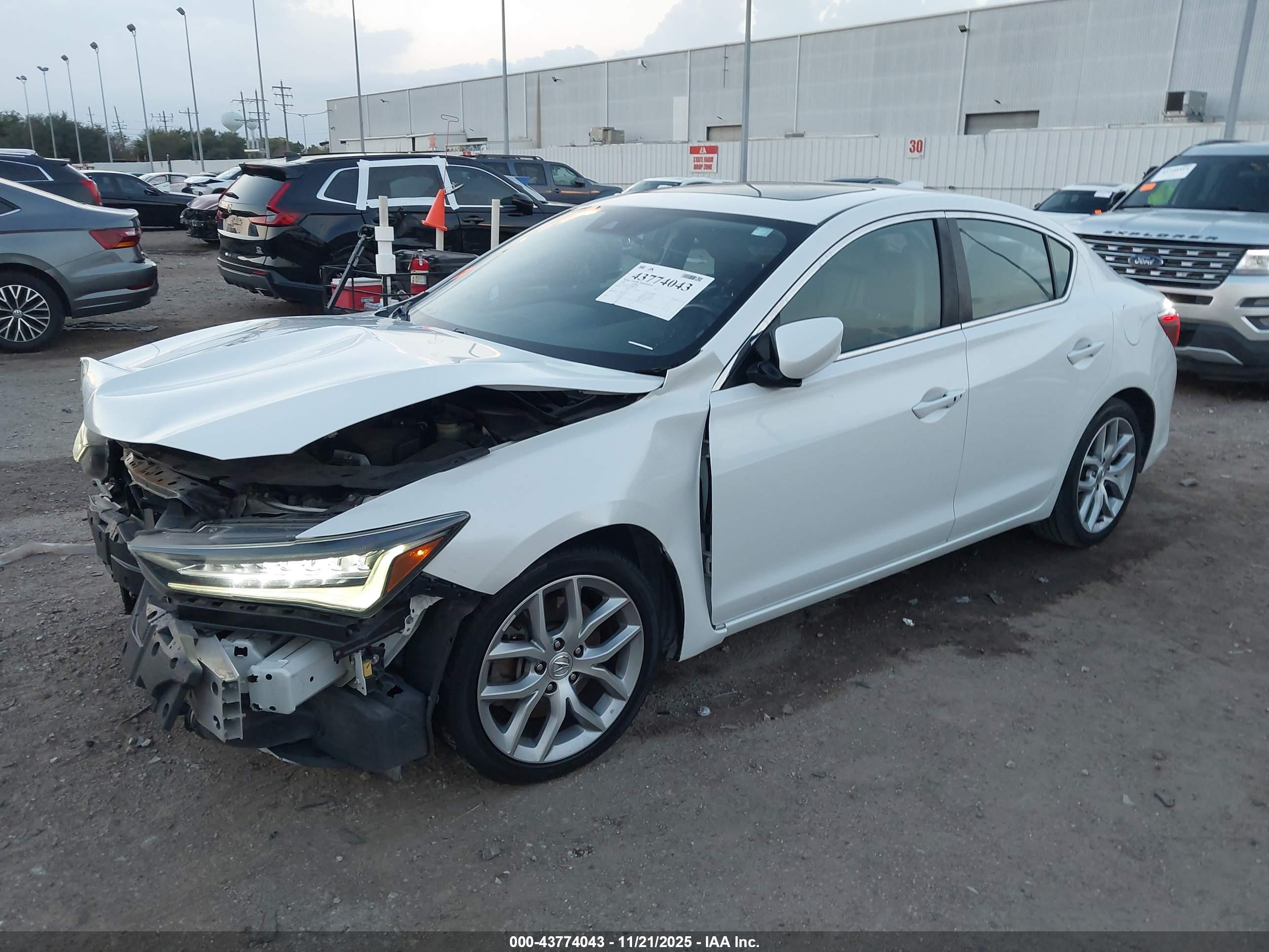 ACURA ILX image 2