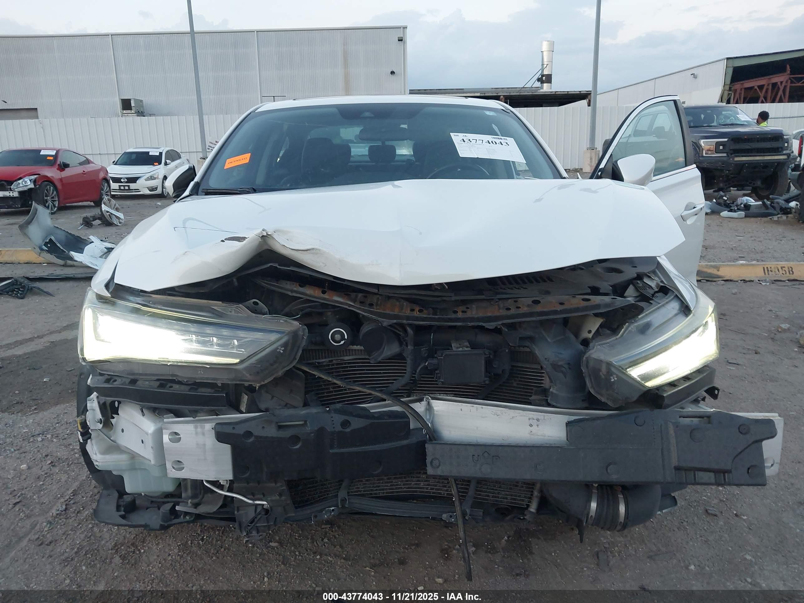 ACURA ILX image 6