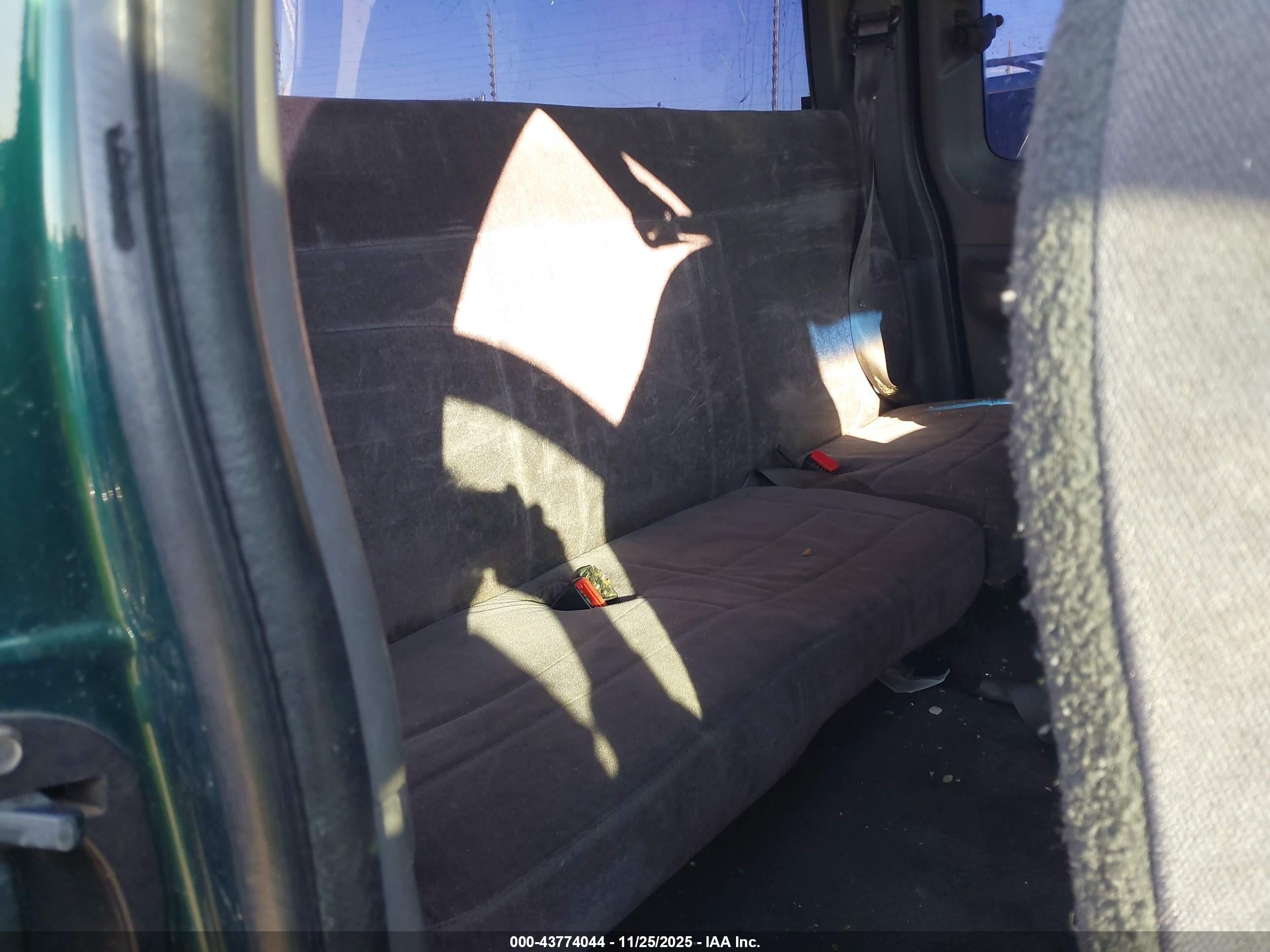 FORD F-150 image 8