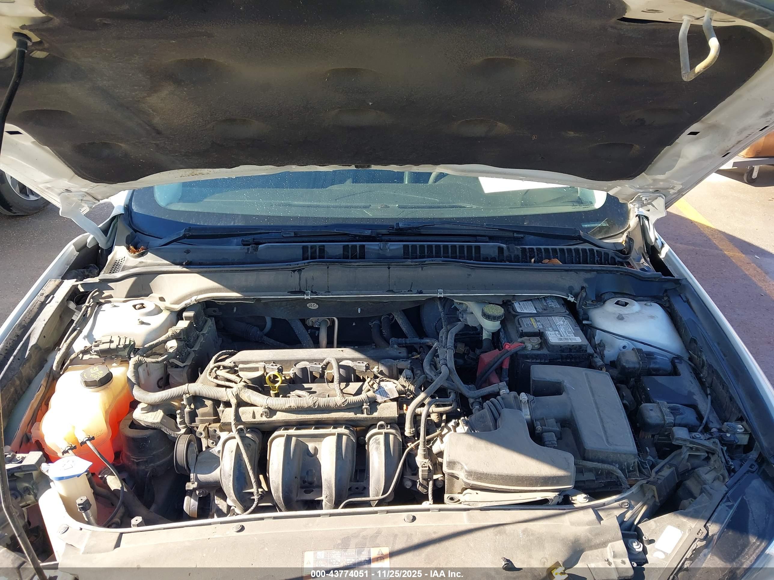 FORD FUSION image 10
