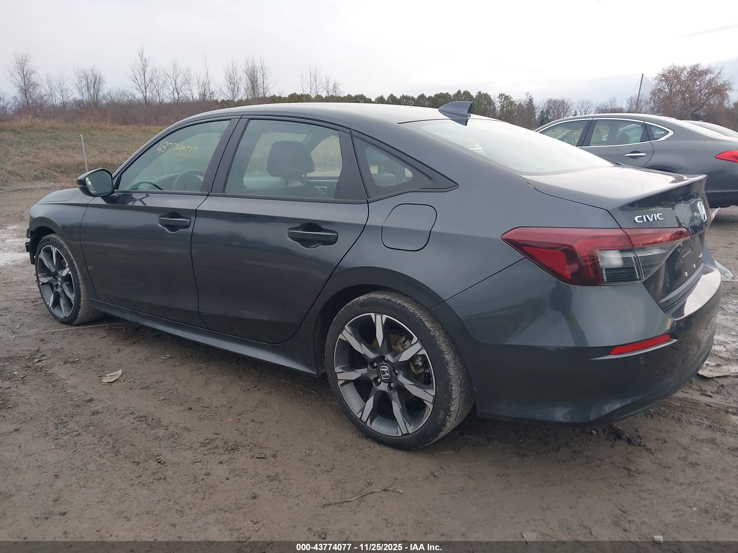 HONDA CIVIC image 3