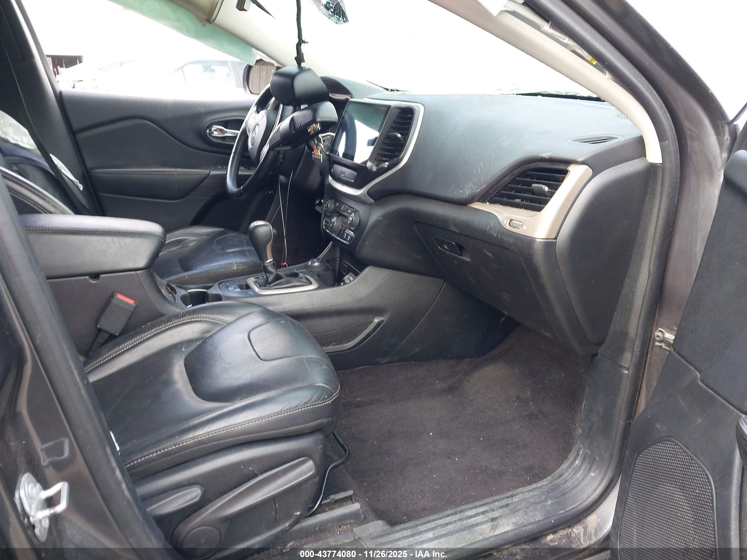 JEEP CHEROKEE image 5