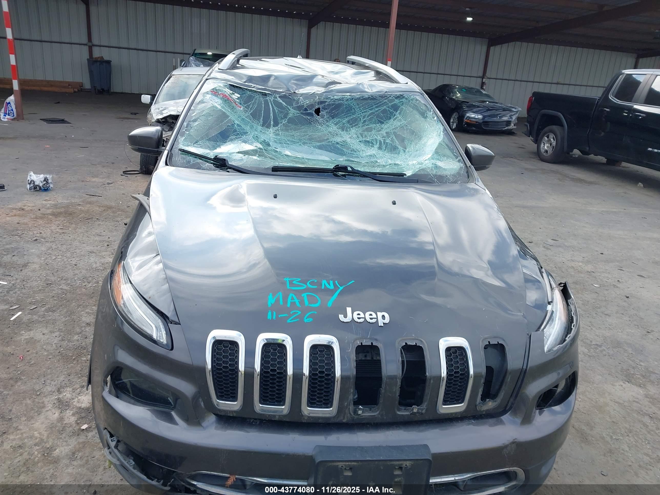 JEEP CHEROKEE image 6