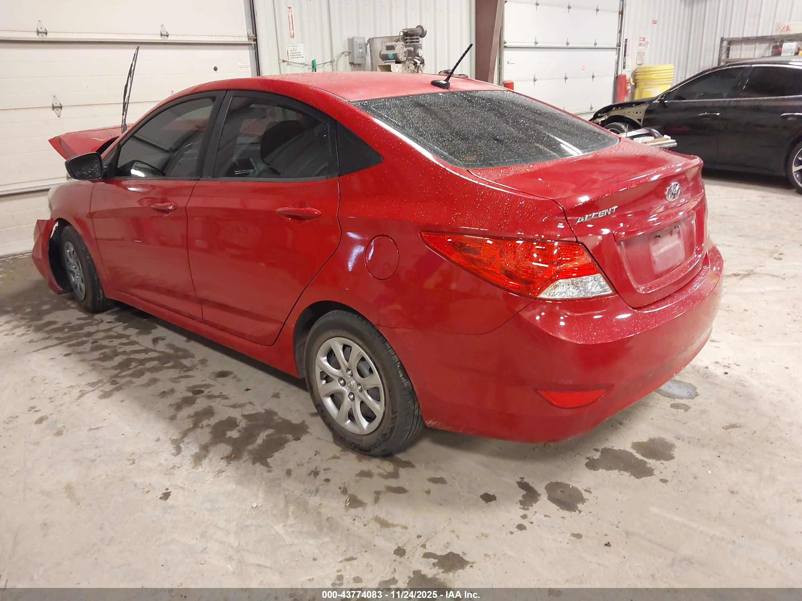 HYUNDAI ACCENT image 3
