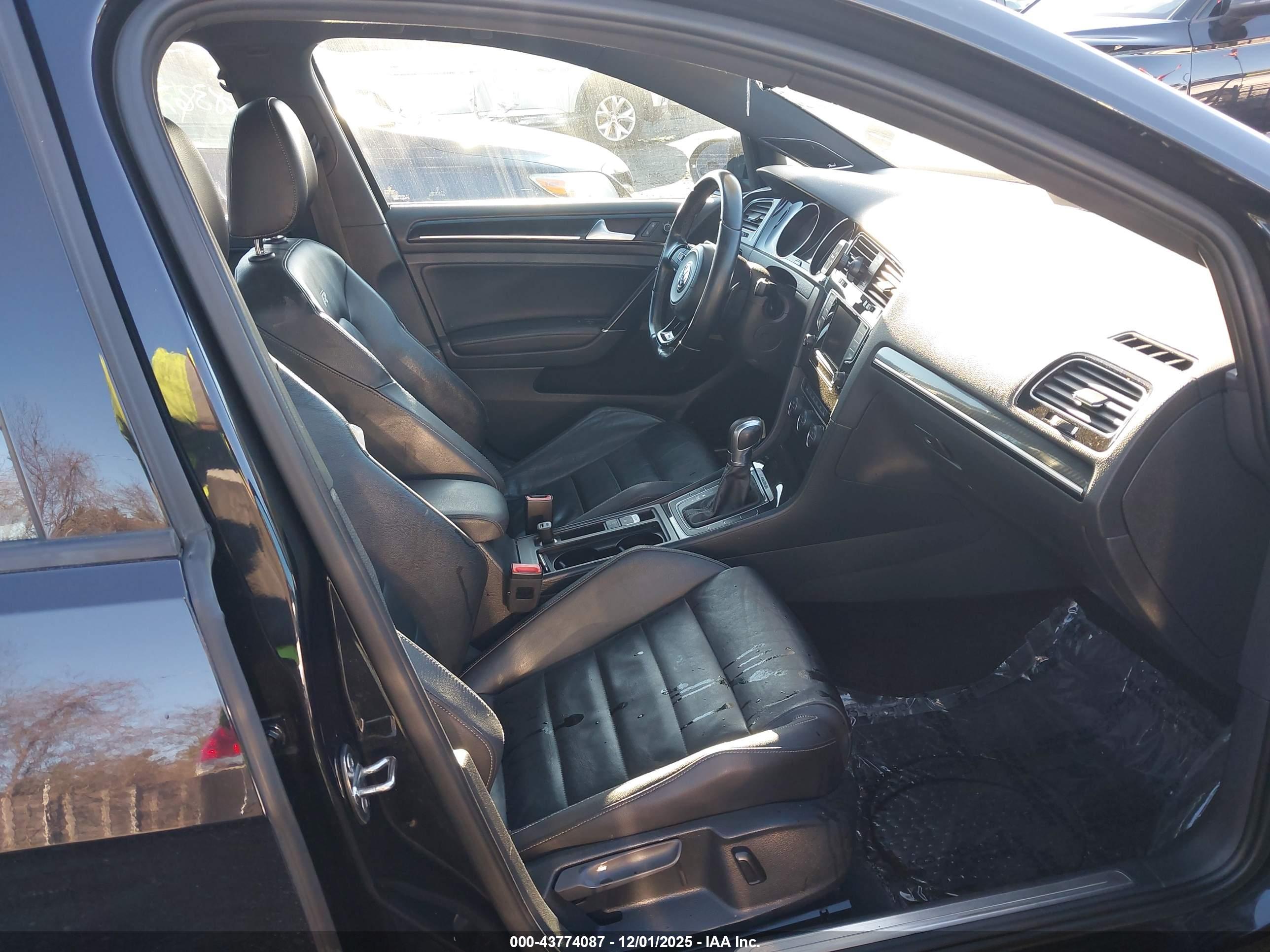 VOLKSWAGEN GOLF image 5