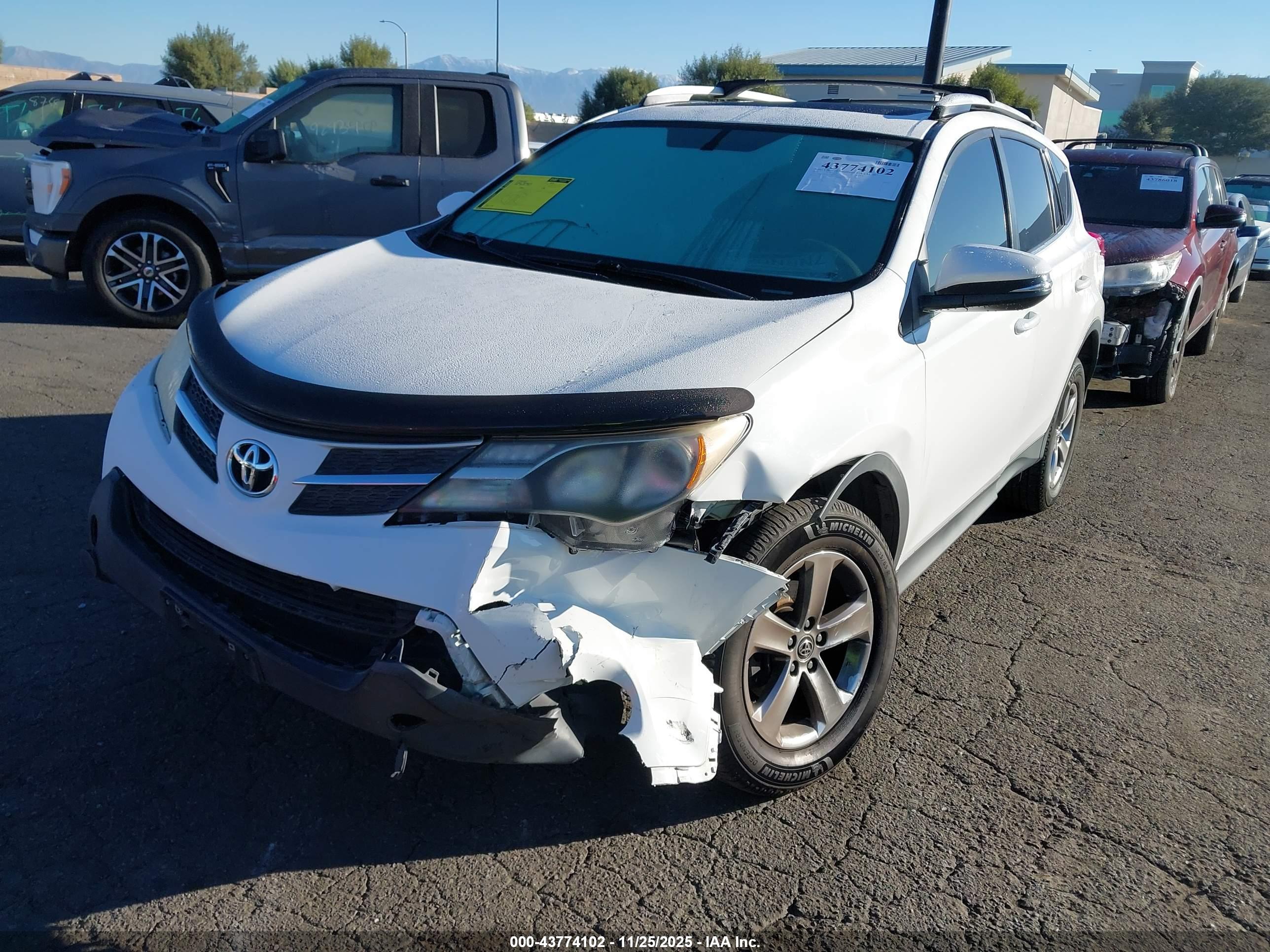TOYOTA RAV4 image 2