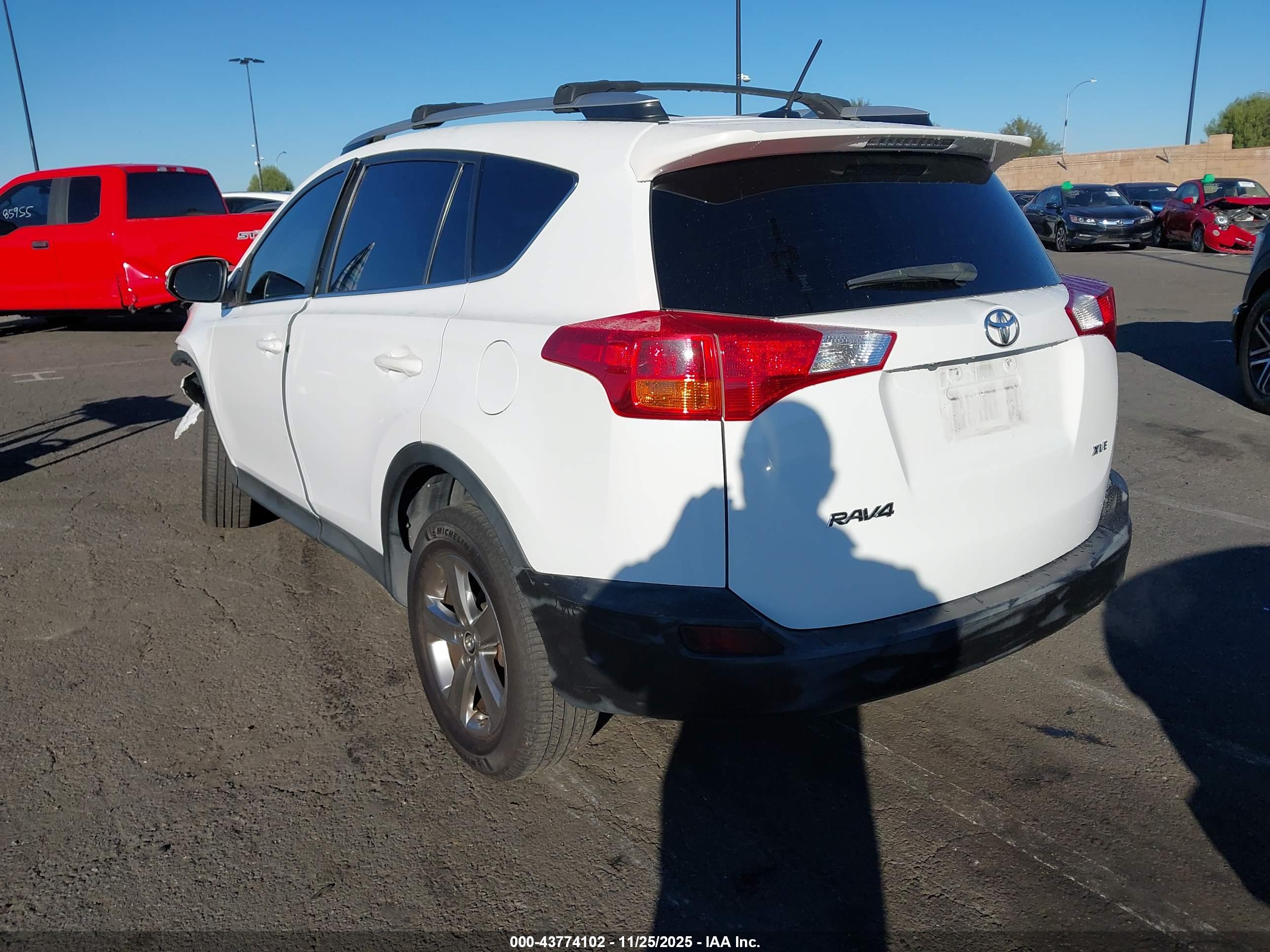 TOYOTA RAV4 image 3