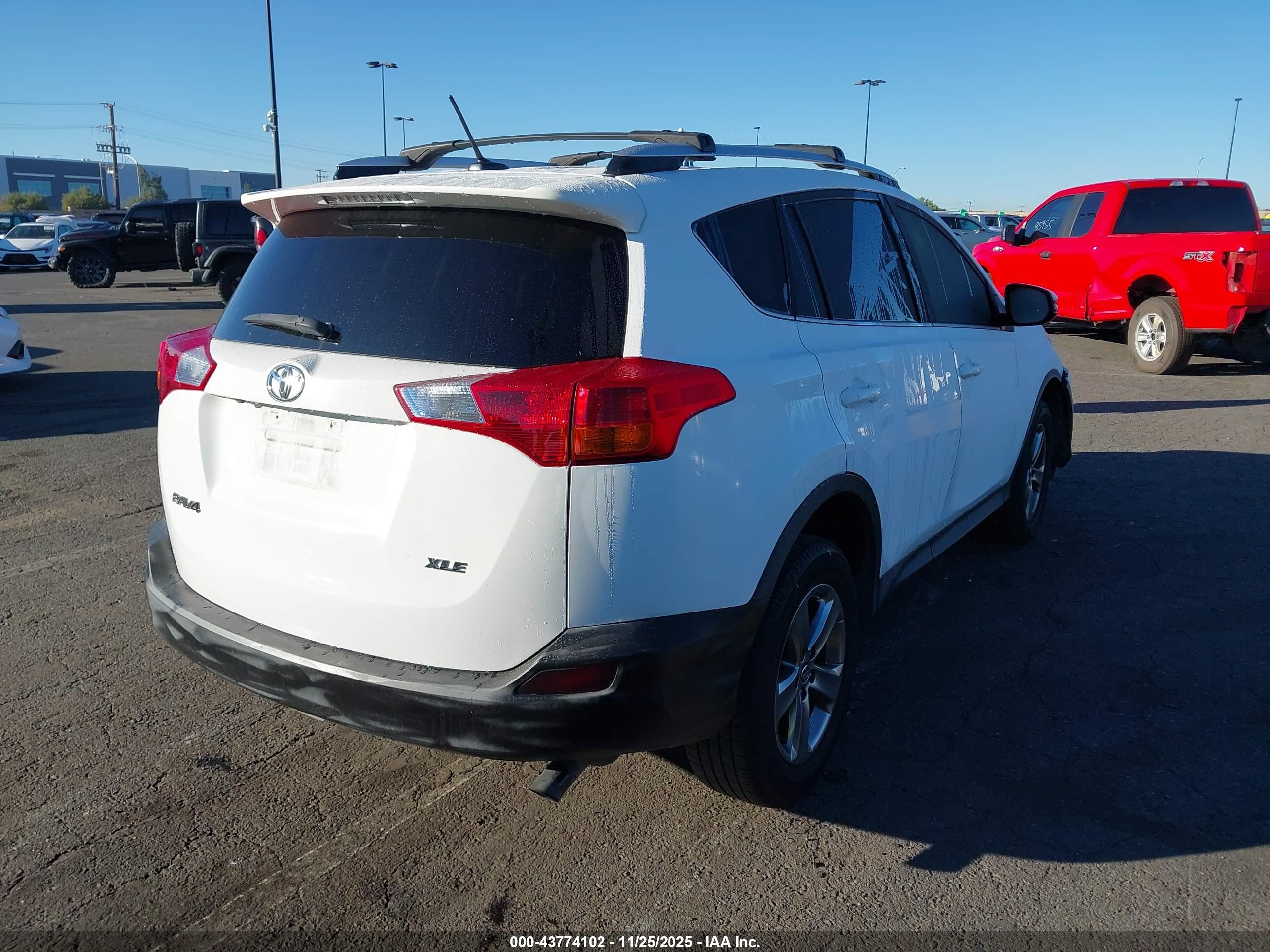 TOYOTA RAV4 image 4
