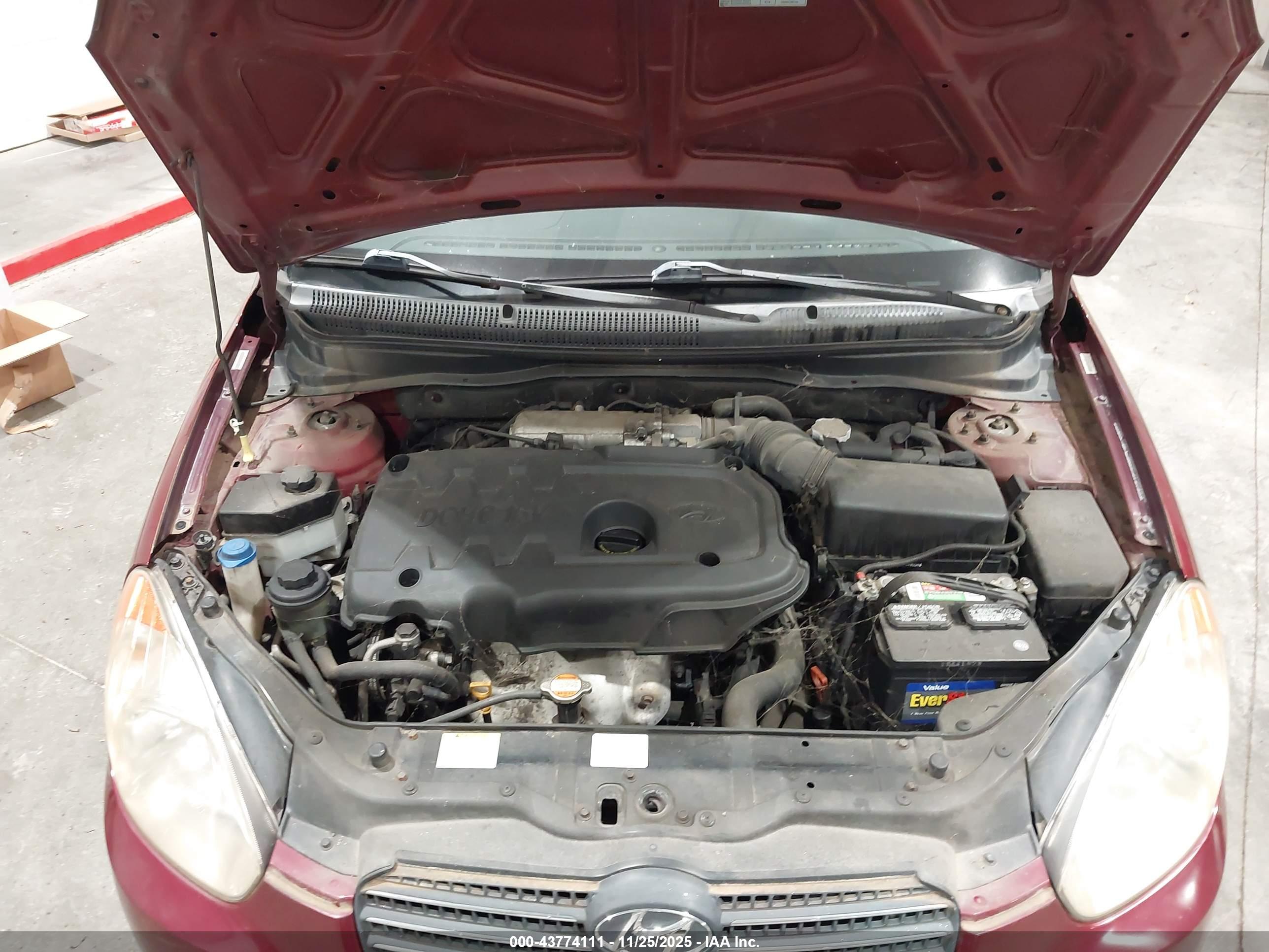 HYUNDAI ACCENT image 10