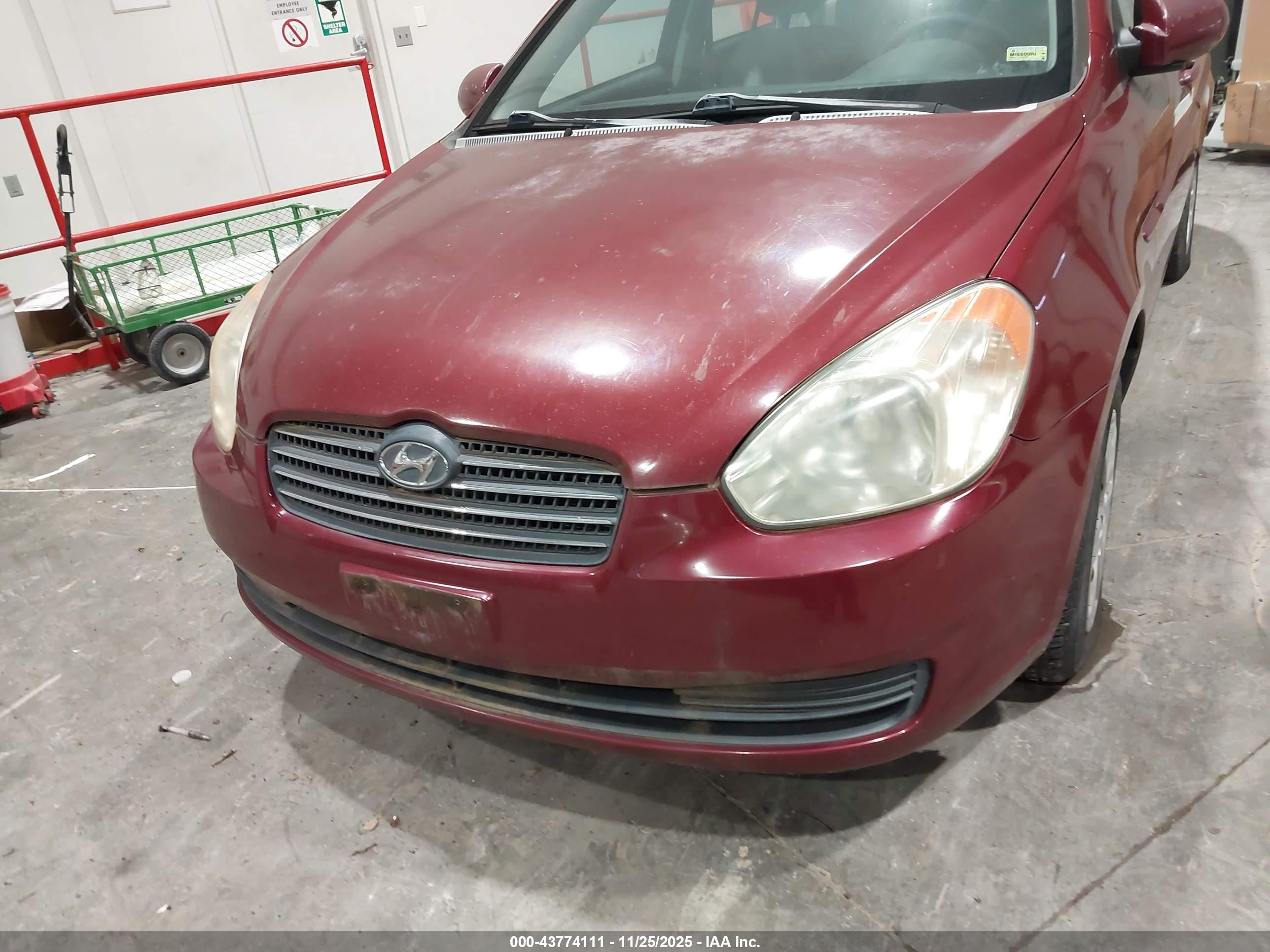 HYUNDAI ACCENT image 6