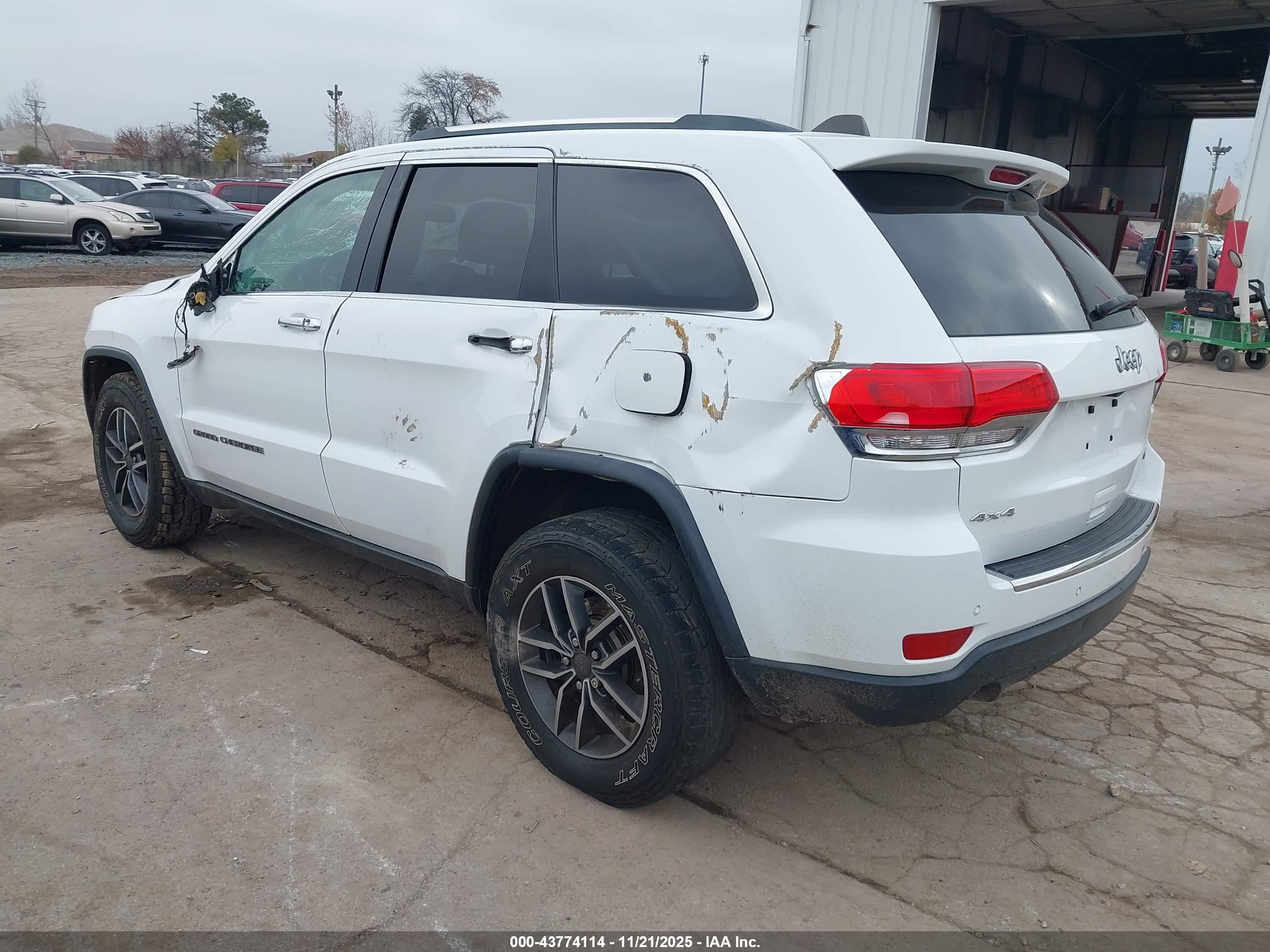 JEEP GRAND image 3