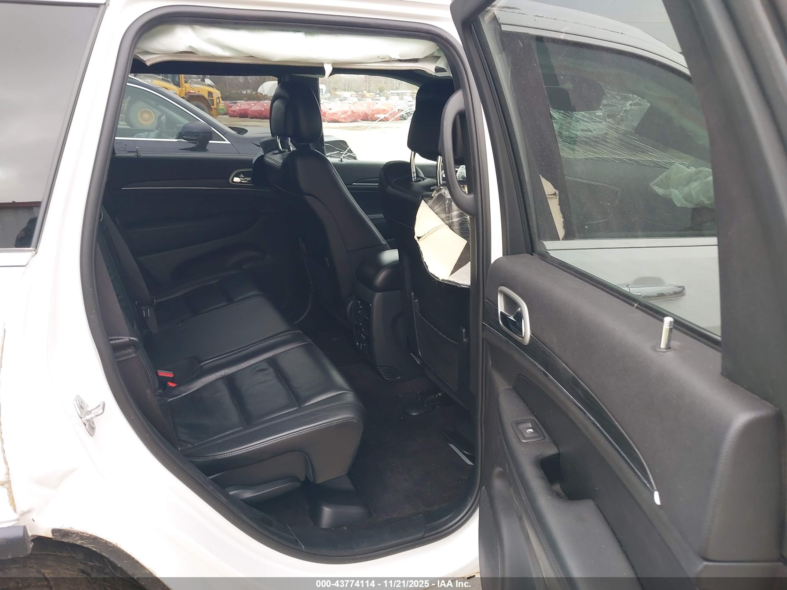 JEEP GRAND image 8