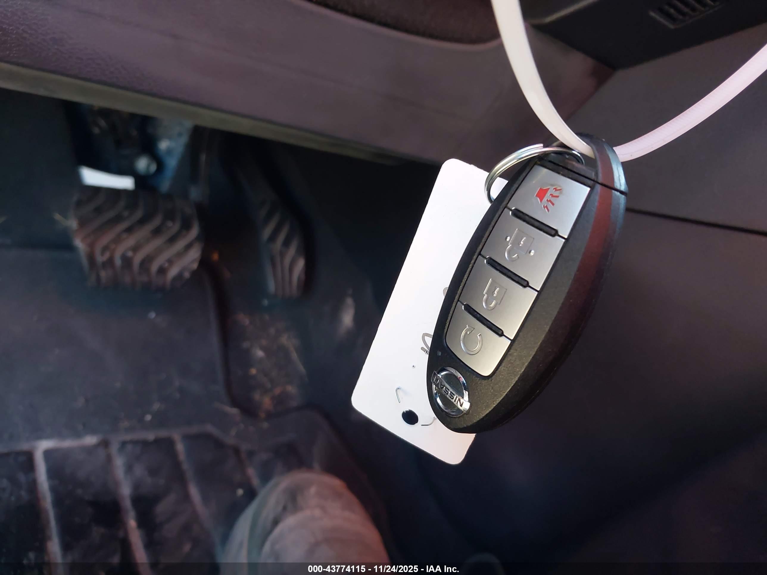 NISSAN KICKS image 11