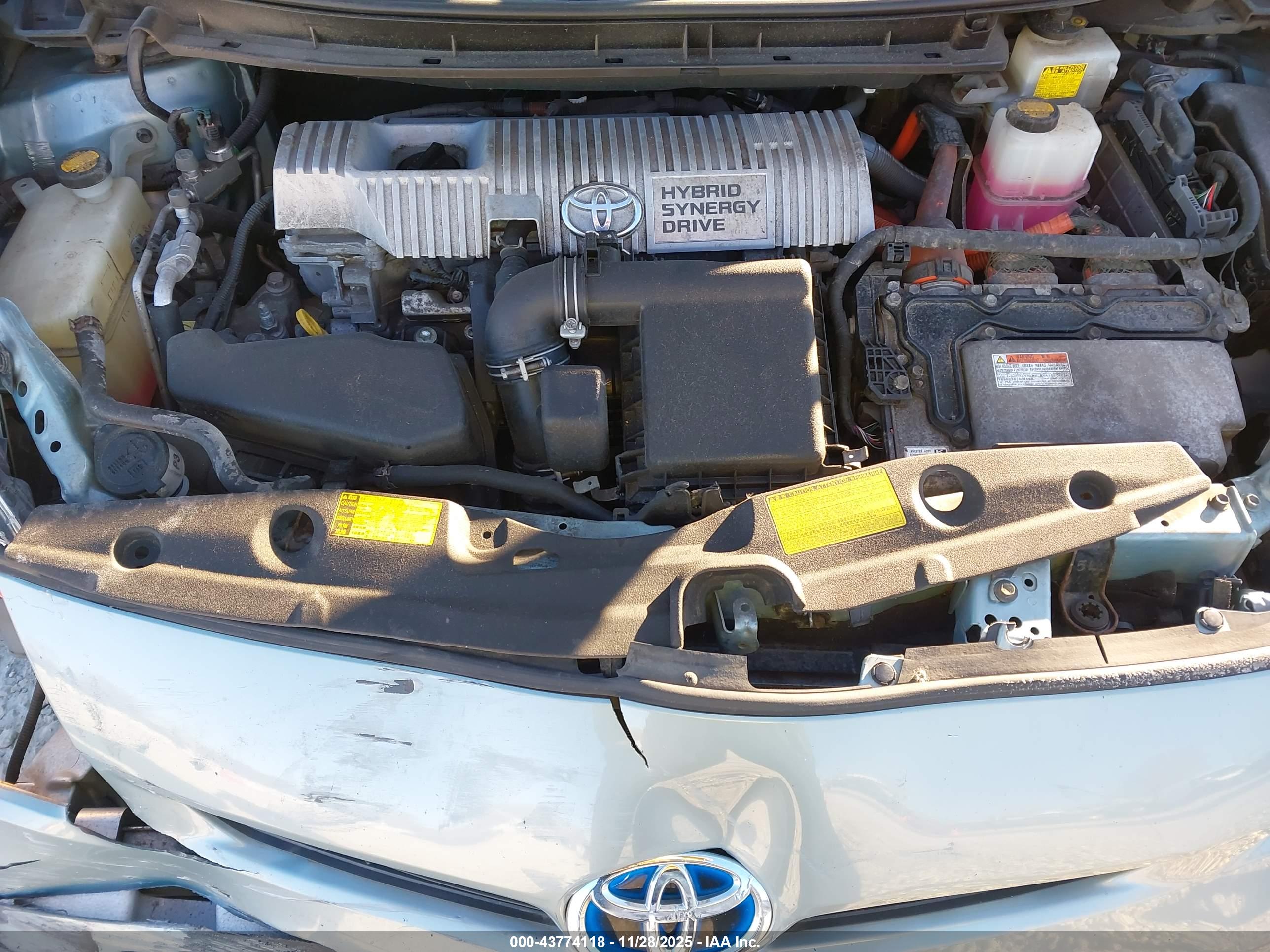 TOYOTA PRIUS image 10