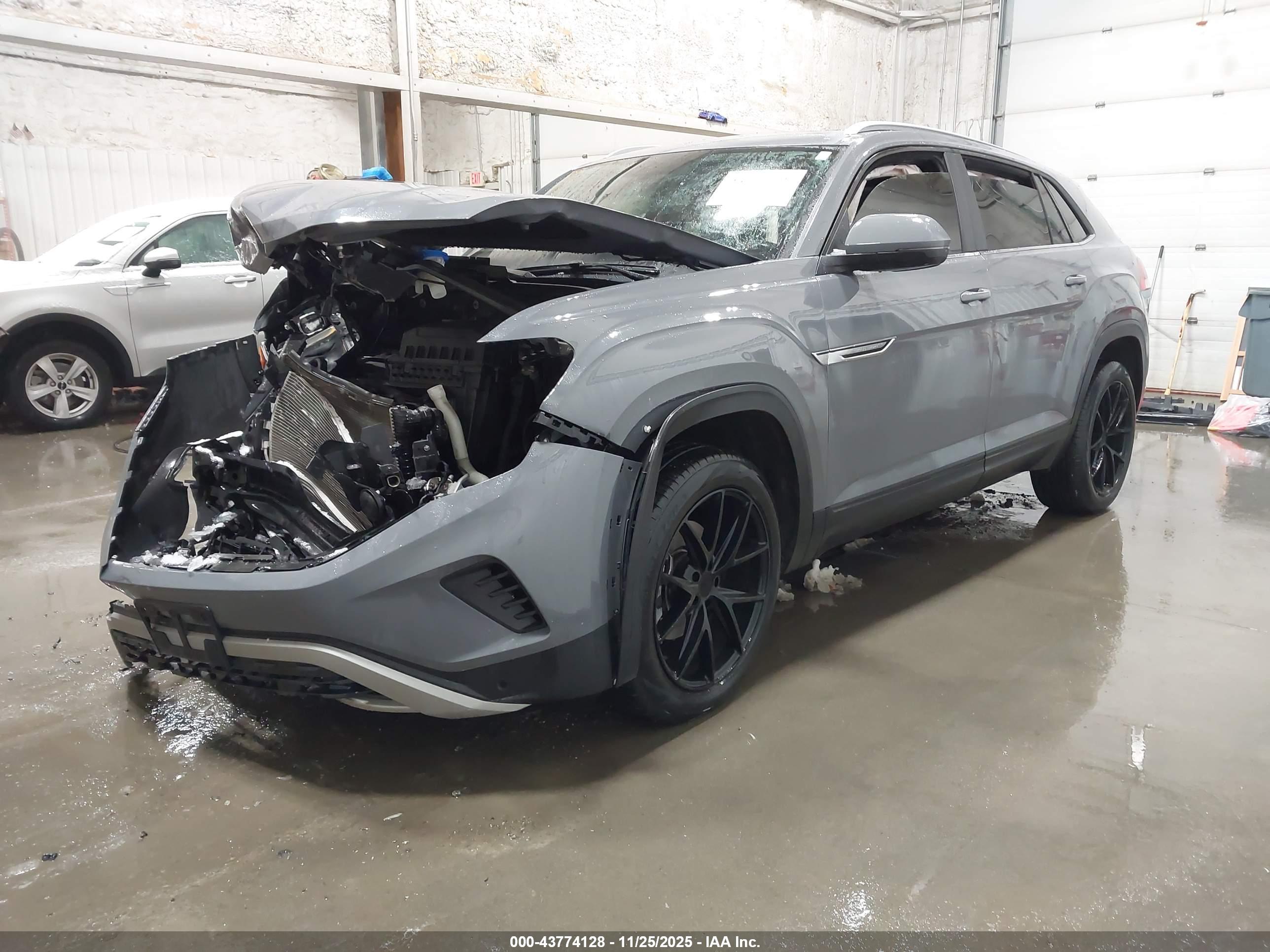 VOLKSWAGEN ATLAS image 2