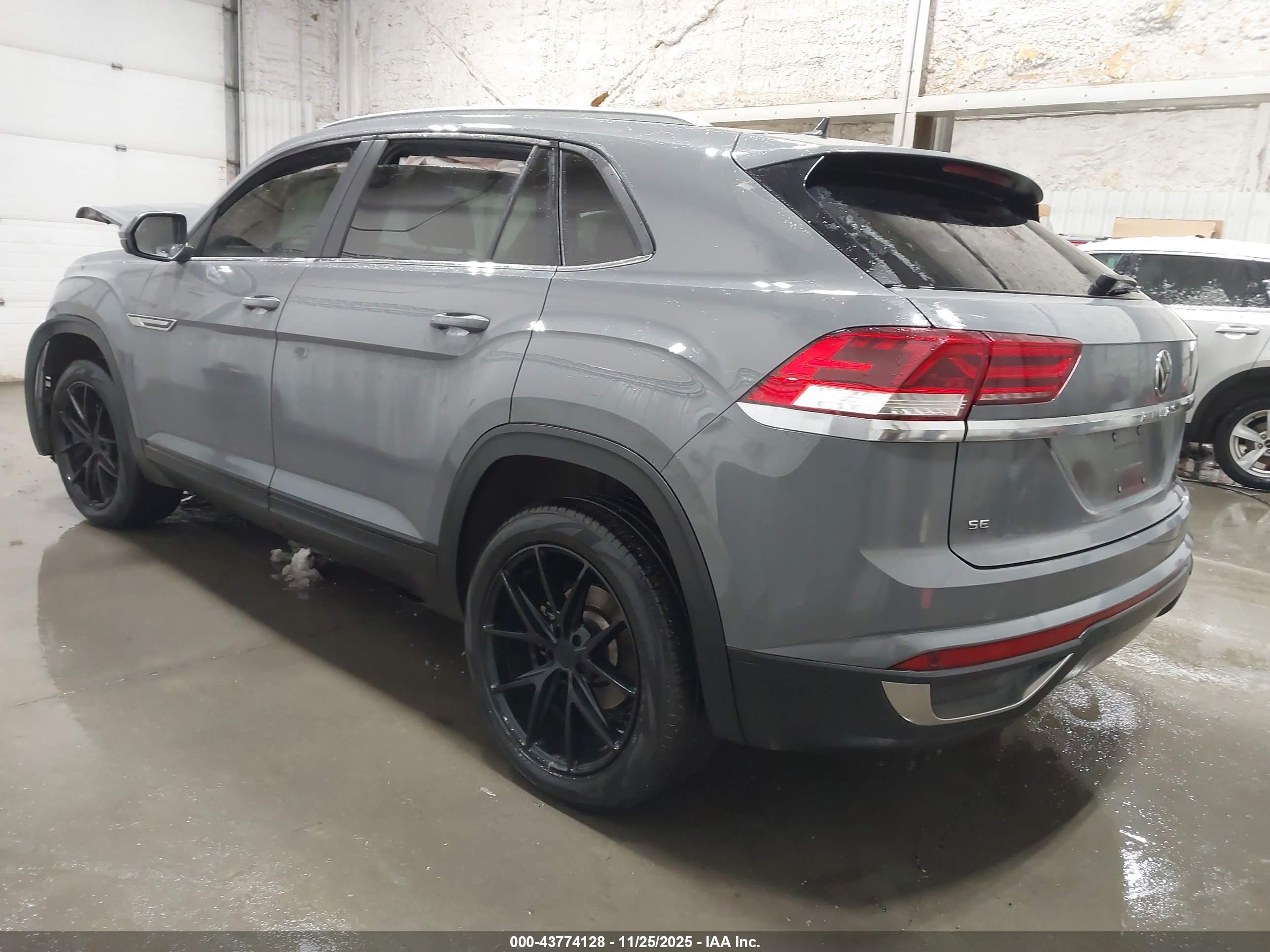 VOLKSWAGEN ATLAS image 3