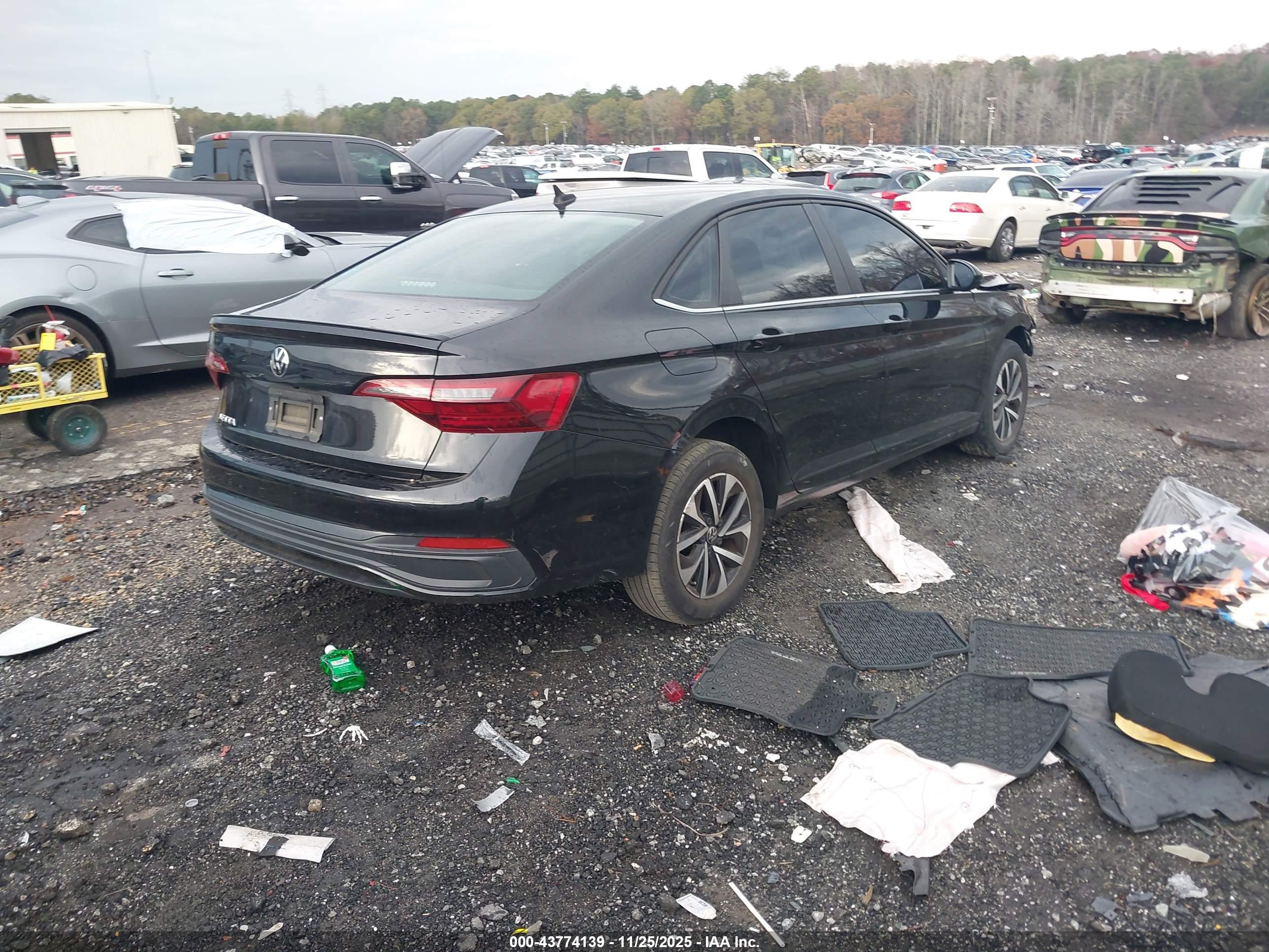 VOLKSWAGEN JETTA image 4