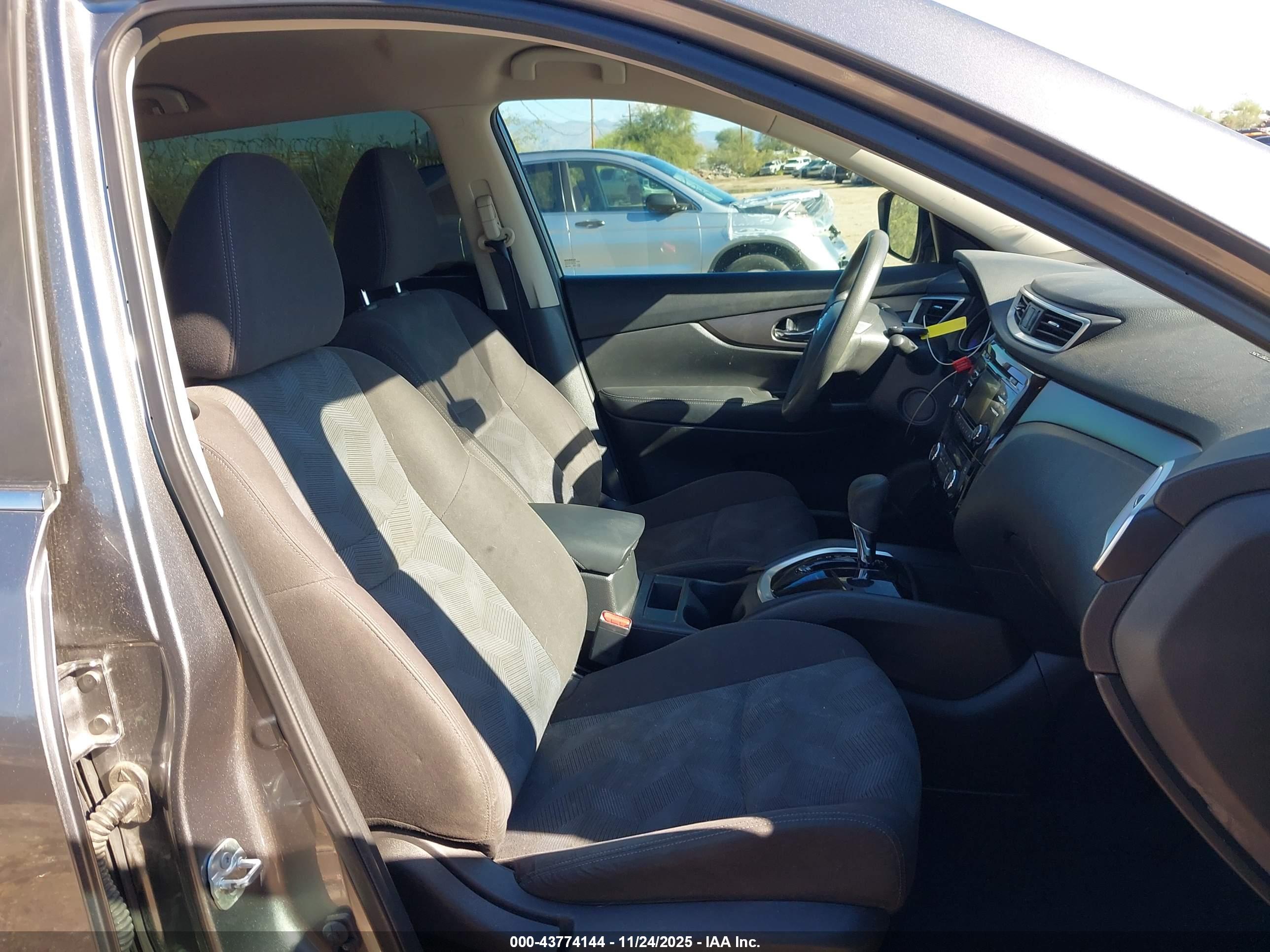 NISSAN ROGUE image 5