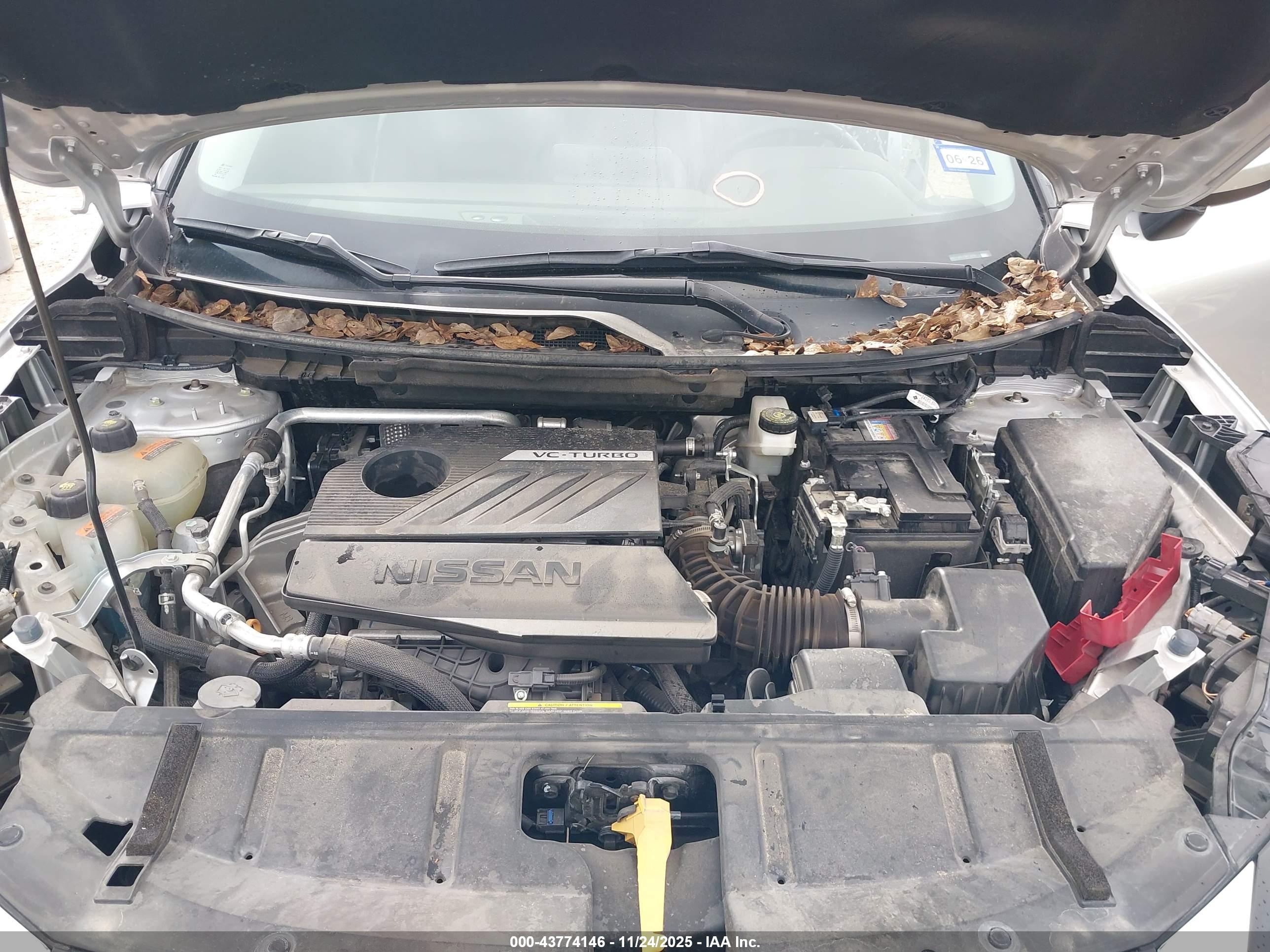 NISSAN ROGUE image 10