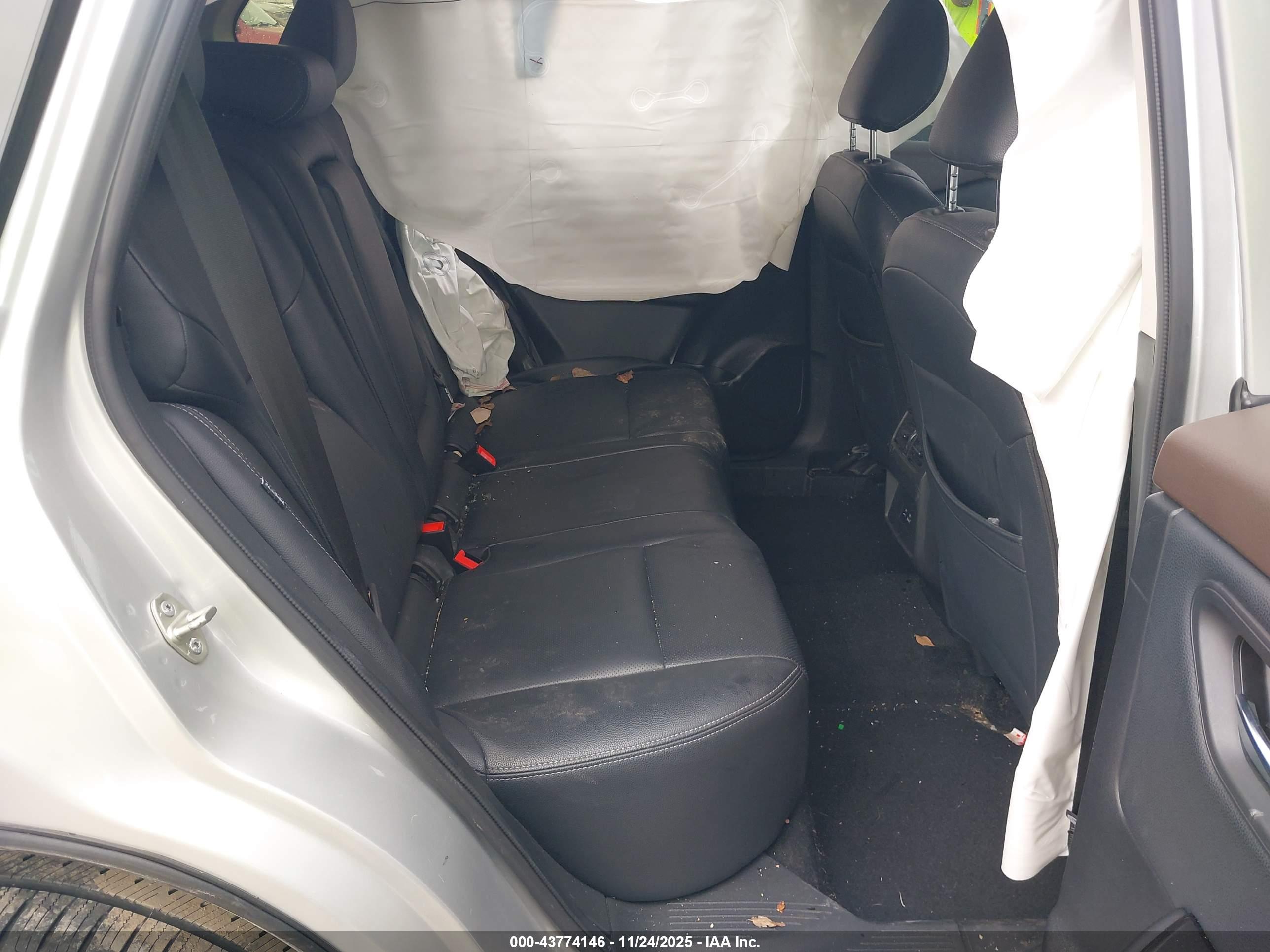 NISSAN ROGUE image 8
