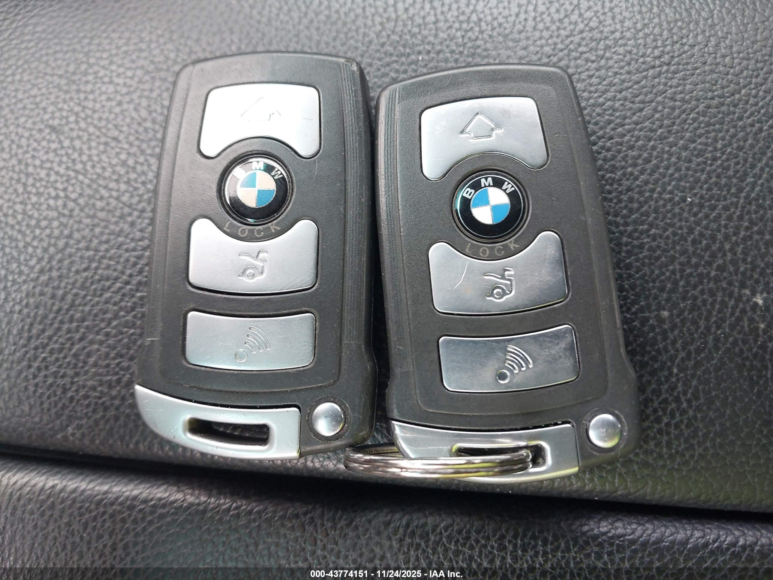 BMW 750I image 11