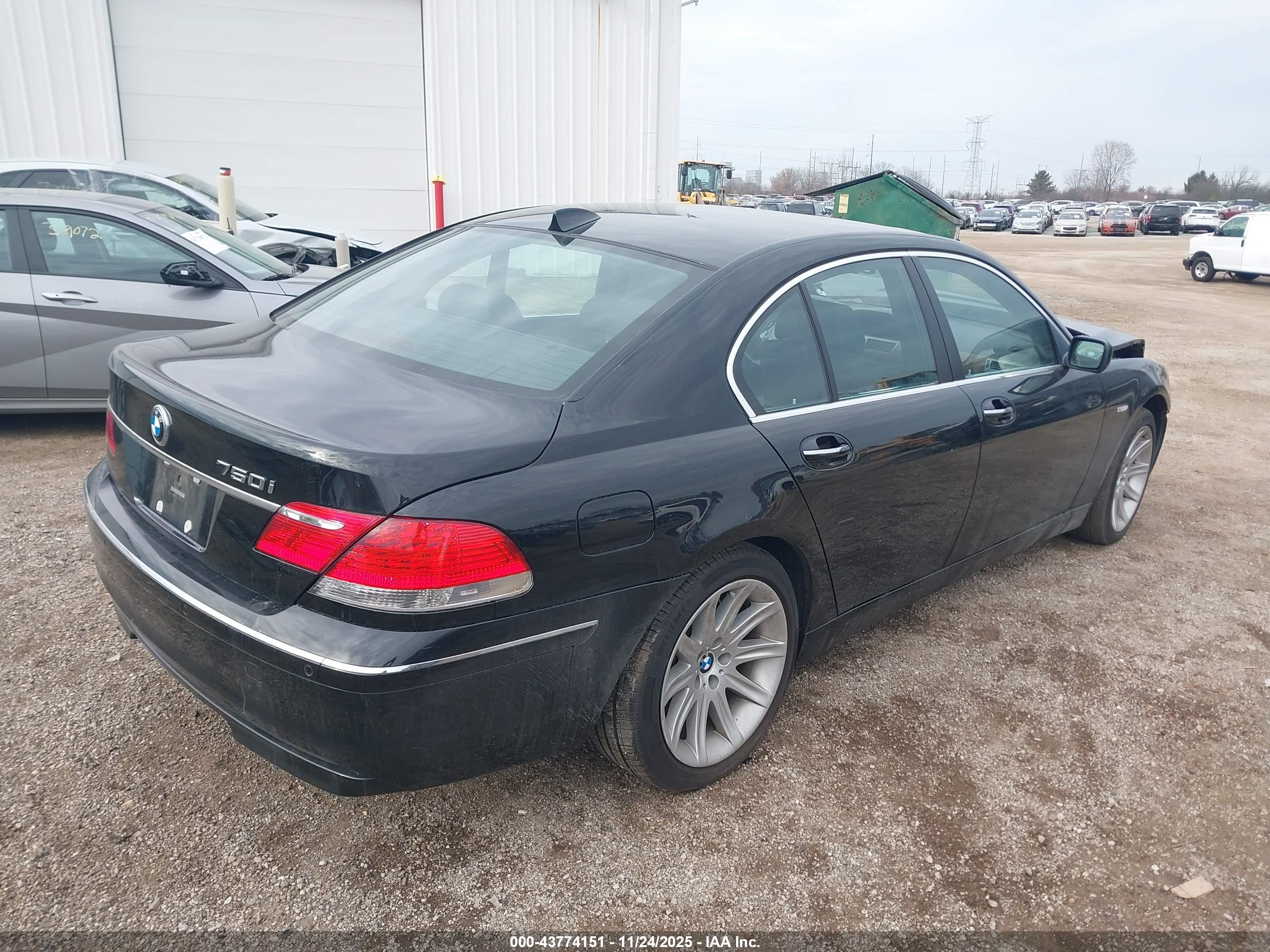 BMW 750I image 4