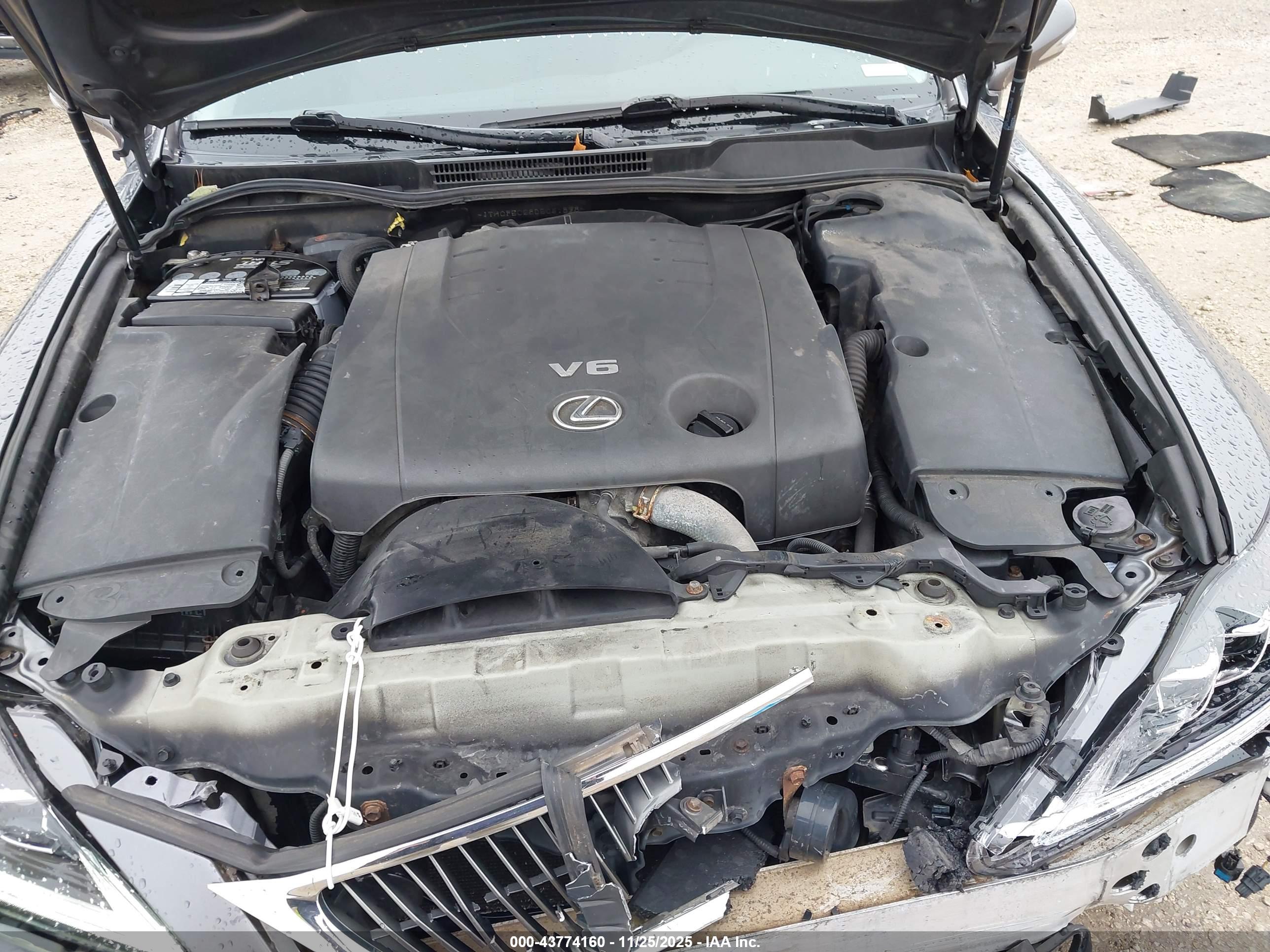 LEXUS IS image 10