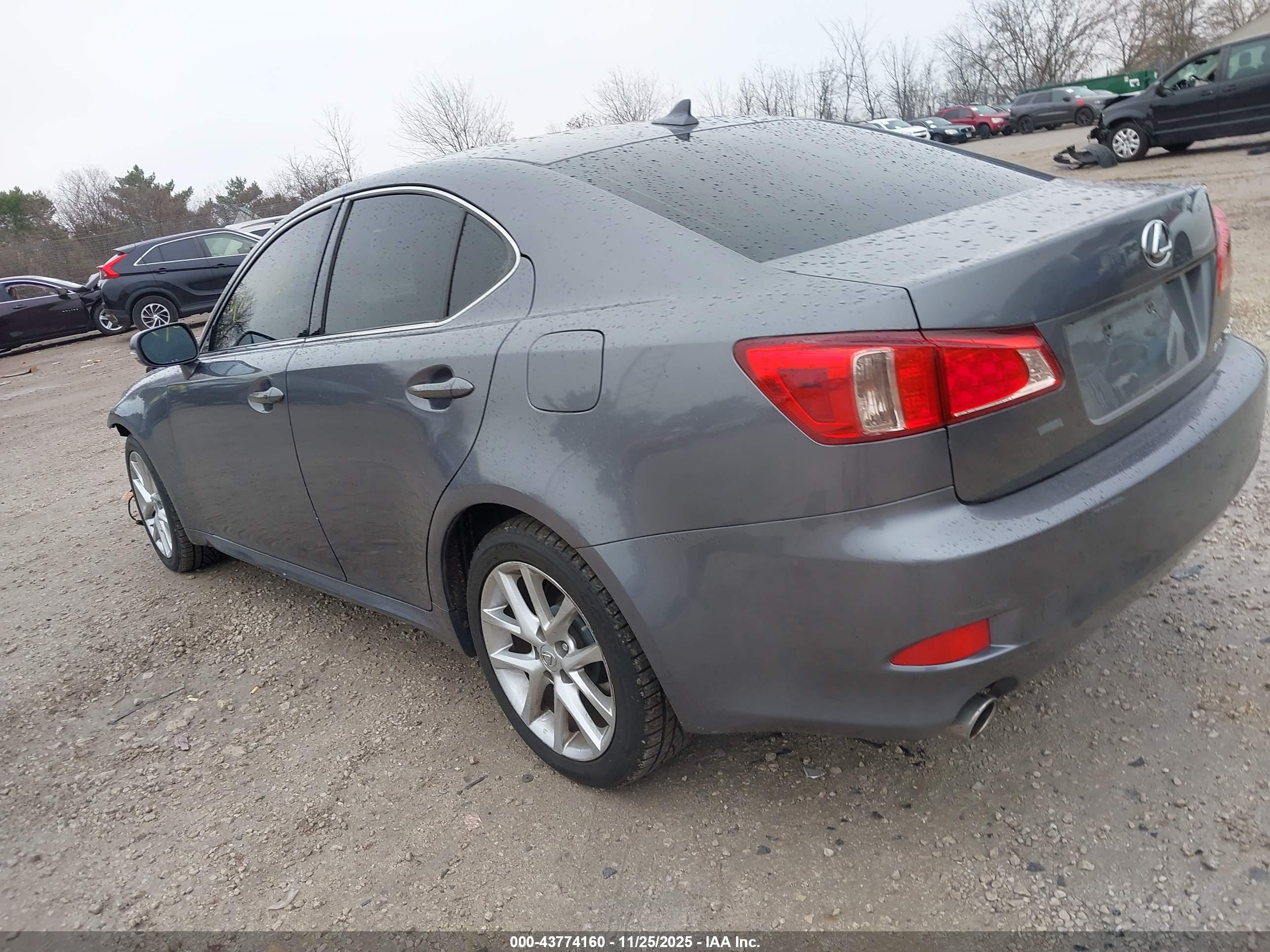 LEXUS IS image 3