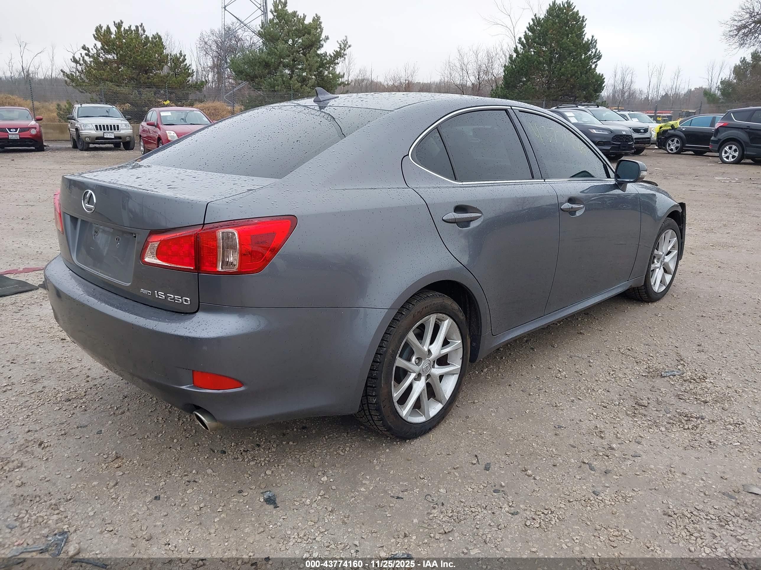 LEXUS IS image 4